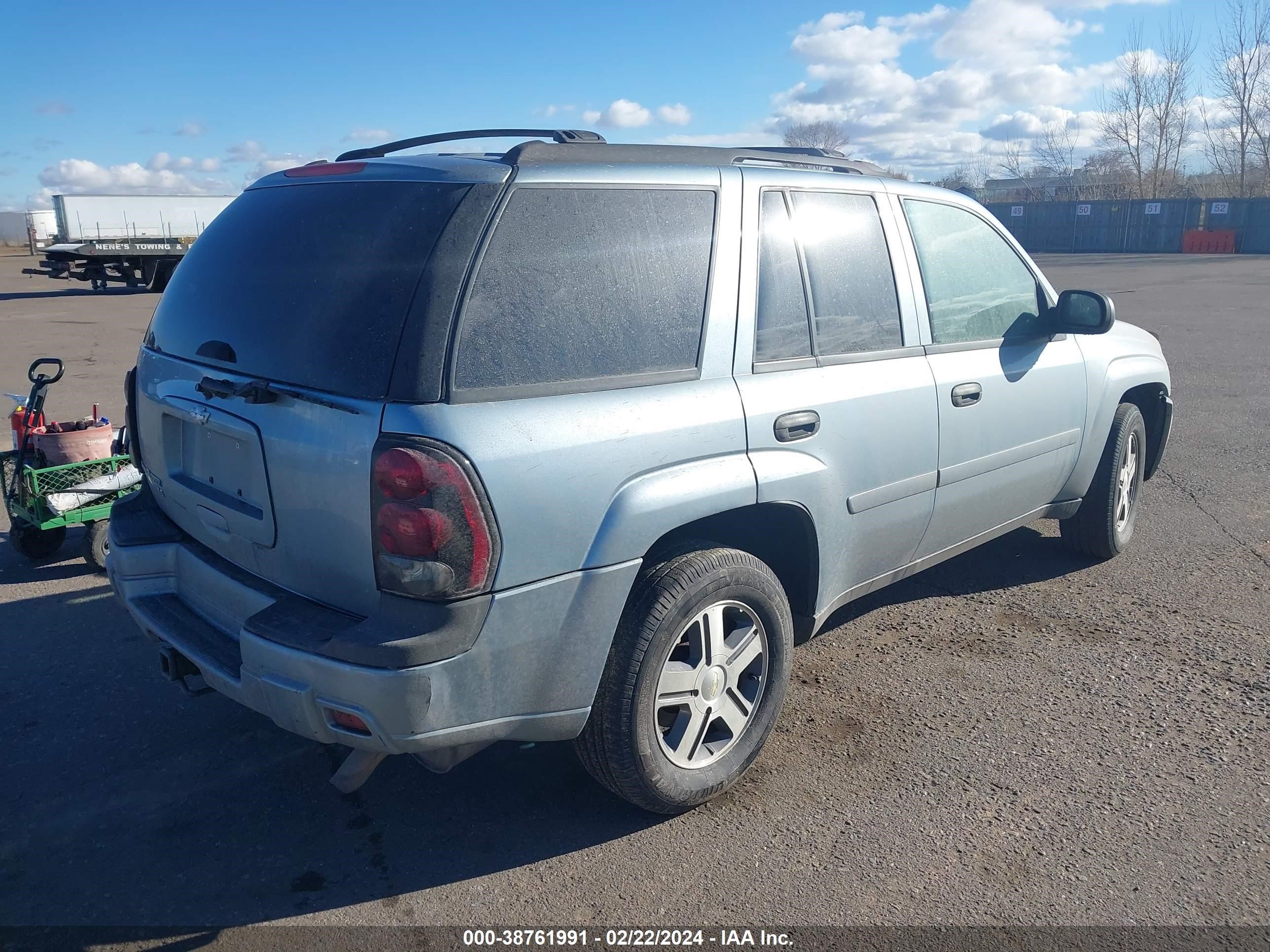 Photo 3 VIN: 1GNDT13S062322301 - CHEVROLET TRAILBLAZER 