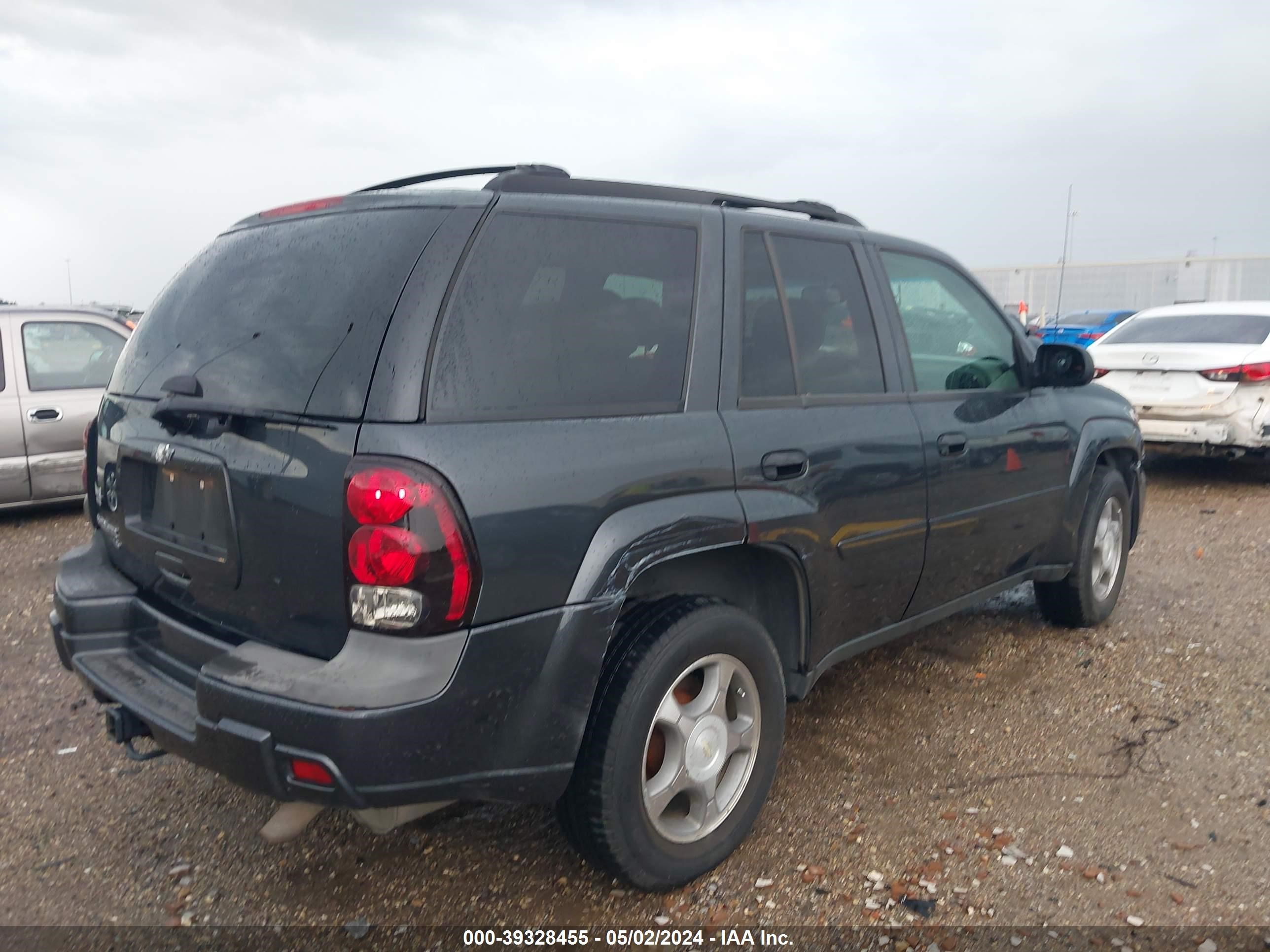 Photo 3 VIN: 1GNDT13S072283646 - CHEVROLET TRAILBLAZER 