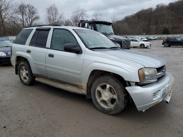 Photo 3 VIN: 1GNDT13S072285882 - CHEVROLET TRAILBLZR 