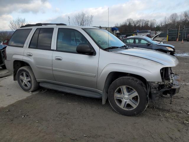 Photo 3 VIN: 1GNDT13S072304897 - CHEVROLET TRAILBLAZE 