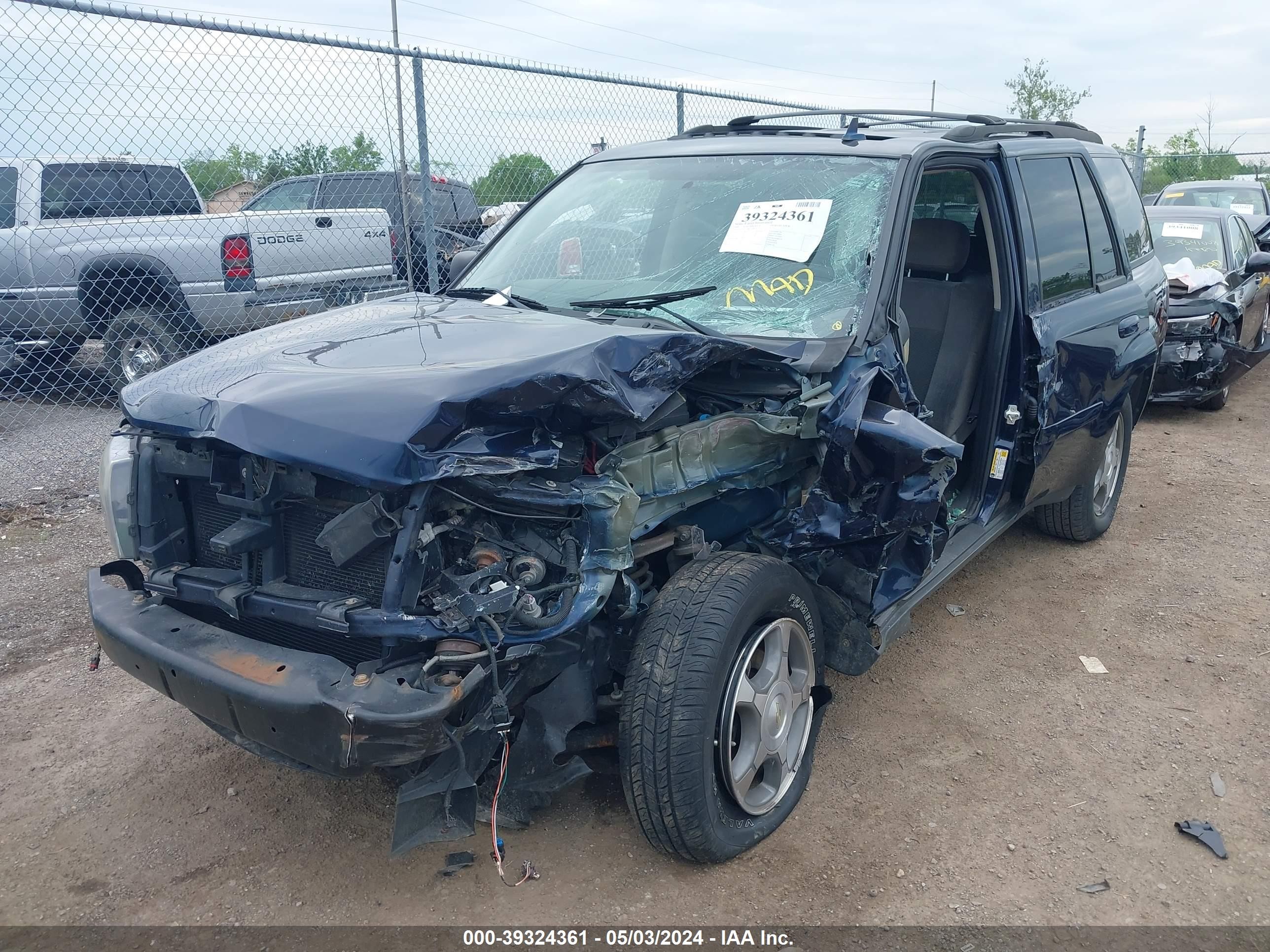 Photo 5 VIN: 1GNDT13S082158423 - CHEVROLET TRAILBLAZER 