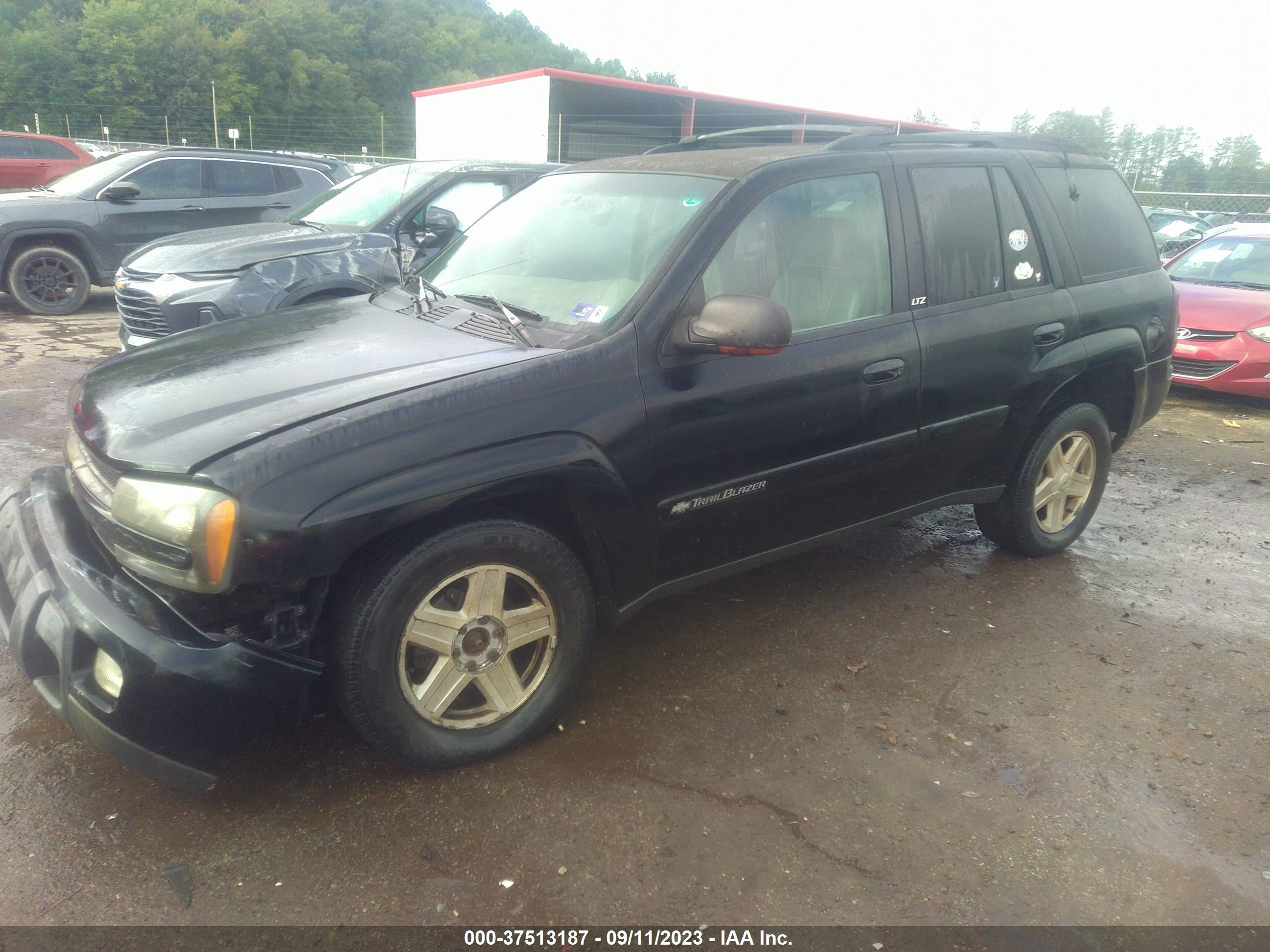 Photo 1 VIN: 1GNDT13S122381187 - CHEVROLET TRAILBLAZER 