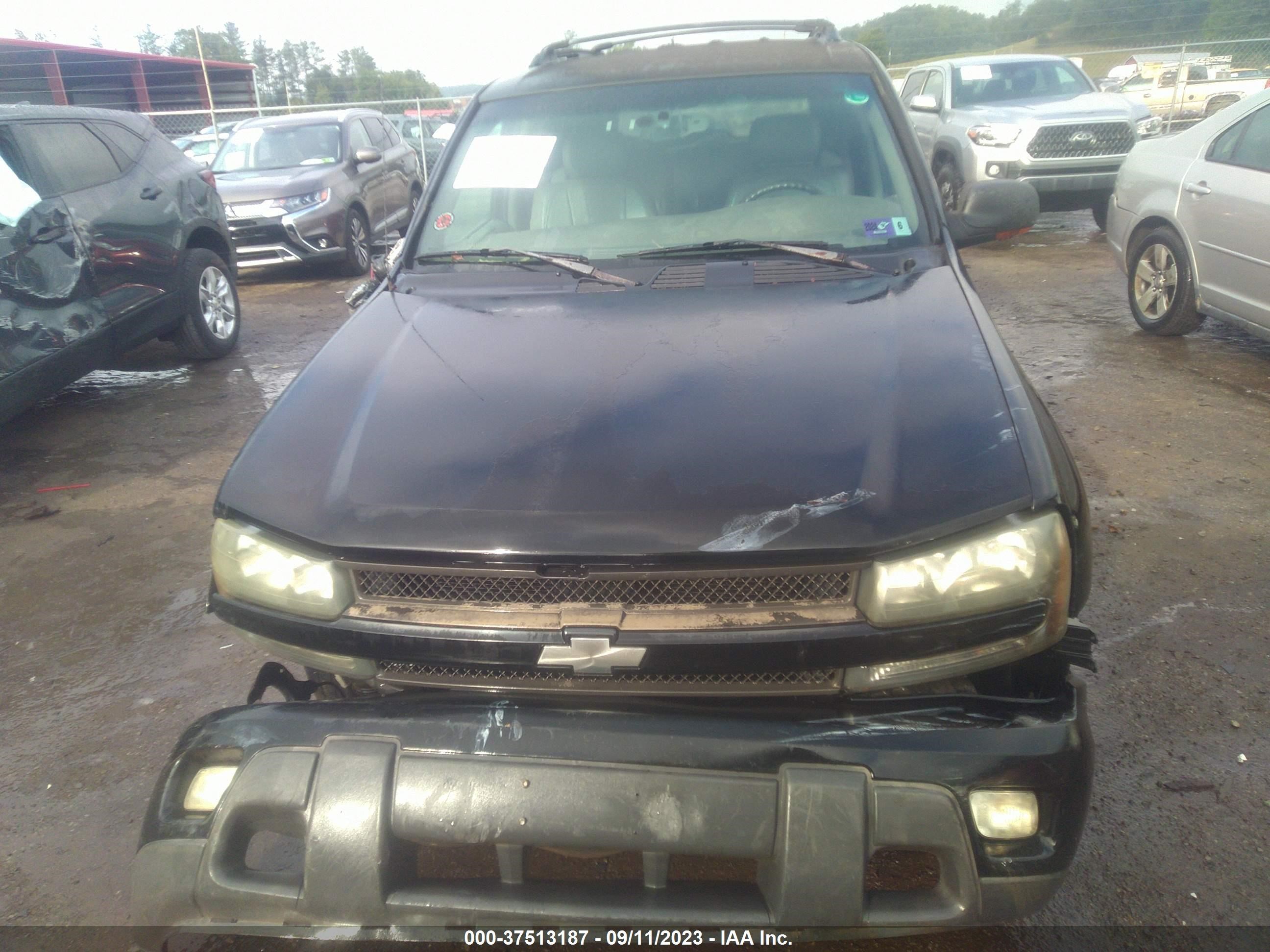 Photo 12 VIN: 1GNDT13S122381187 - CHEVROLET TRAILBLAZER 