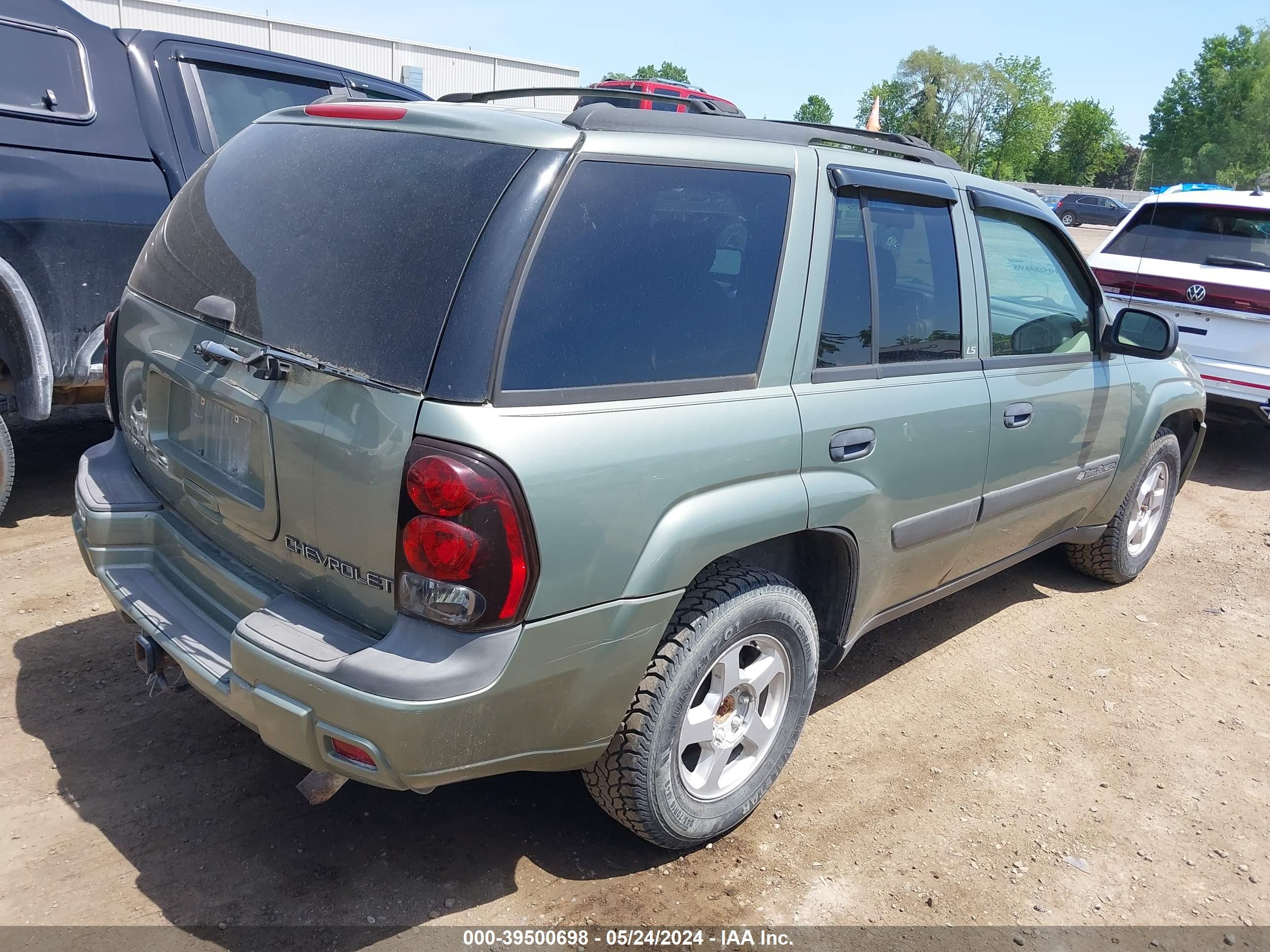 Photo 3 VIN: 1GNDT13S132286050 - CHEVROLET TRAILBLAZER 