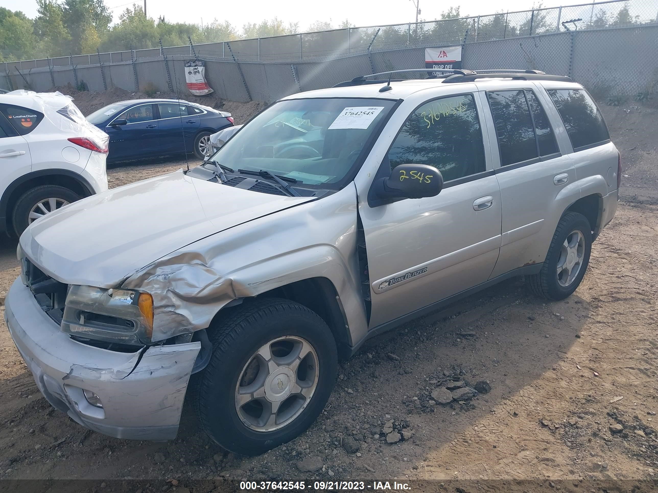 Photo 1 VIN: 1GNDT13S142226108 - CHEVROLET TRAILBLAZER 