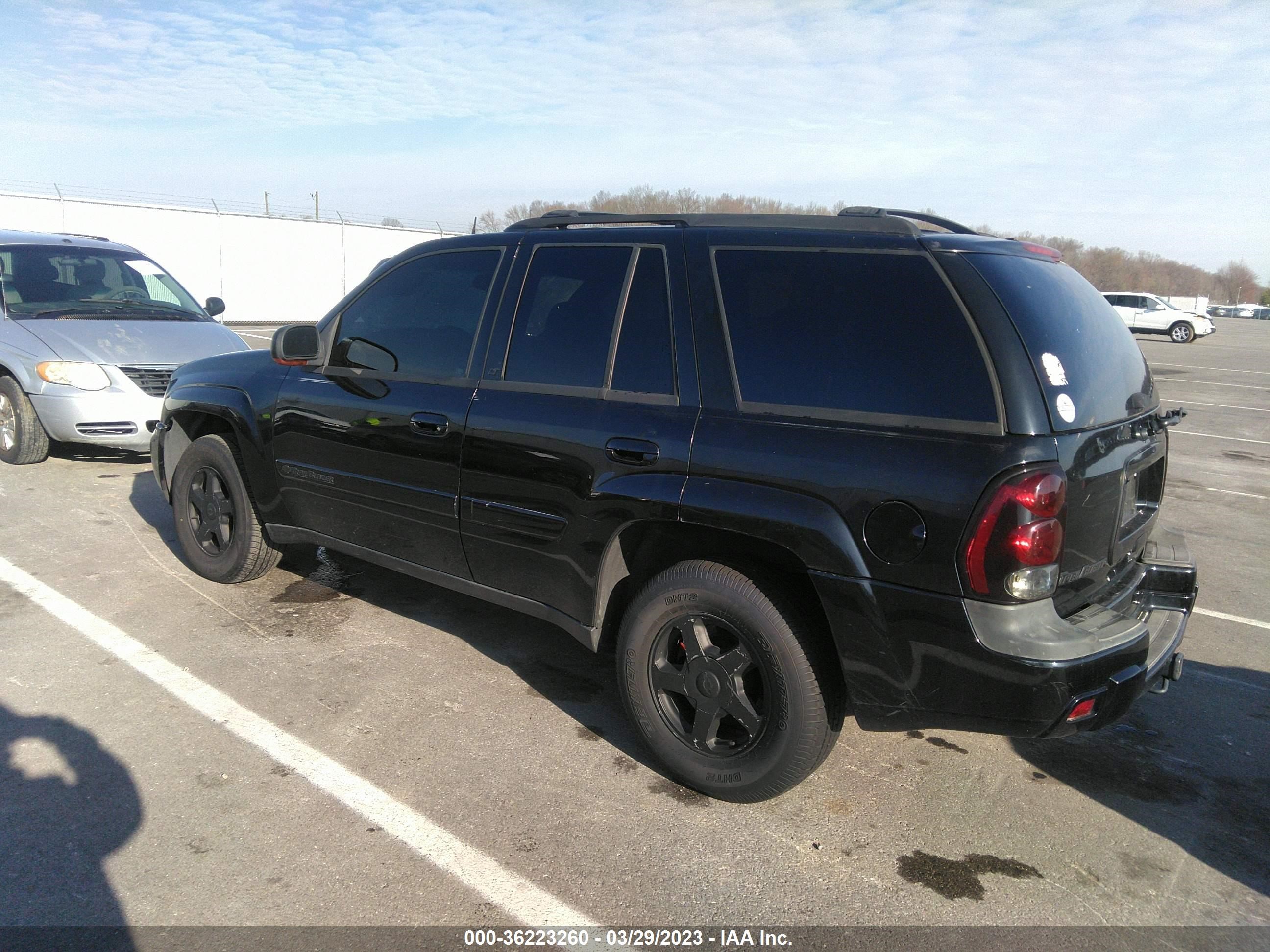 Photo 3 VIN: 1GNDT13S142304001 - CHEVROLET TRAILBLAZER 