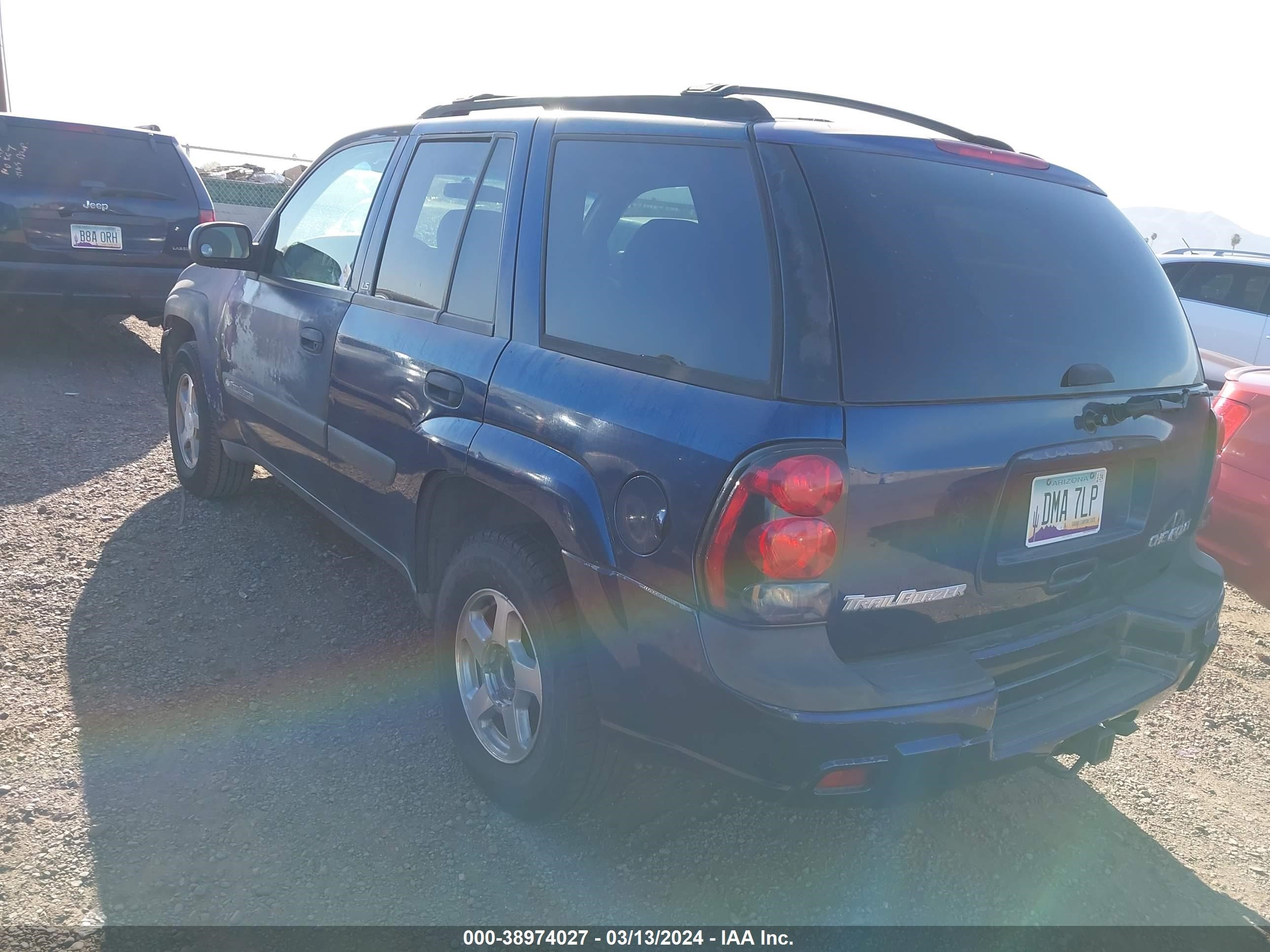 Photo 2 VIN: 1GNDT13S142308792 - CHEVROLET TRAILBLAZER 