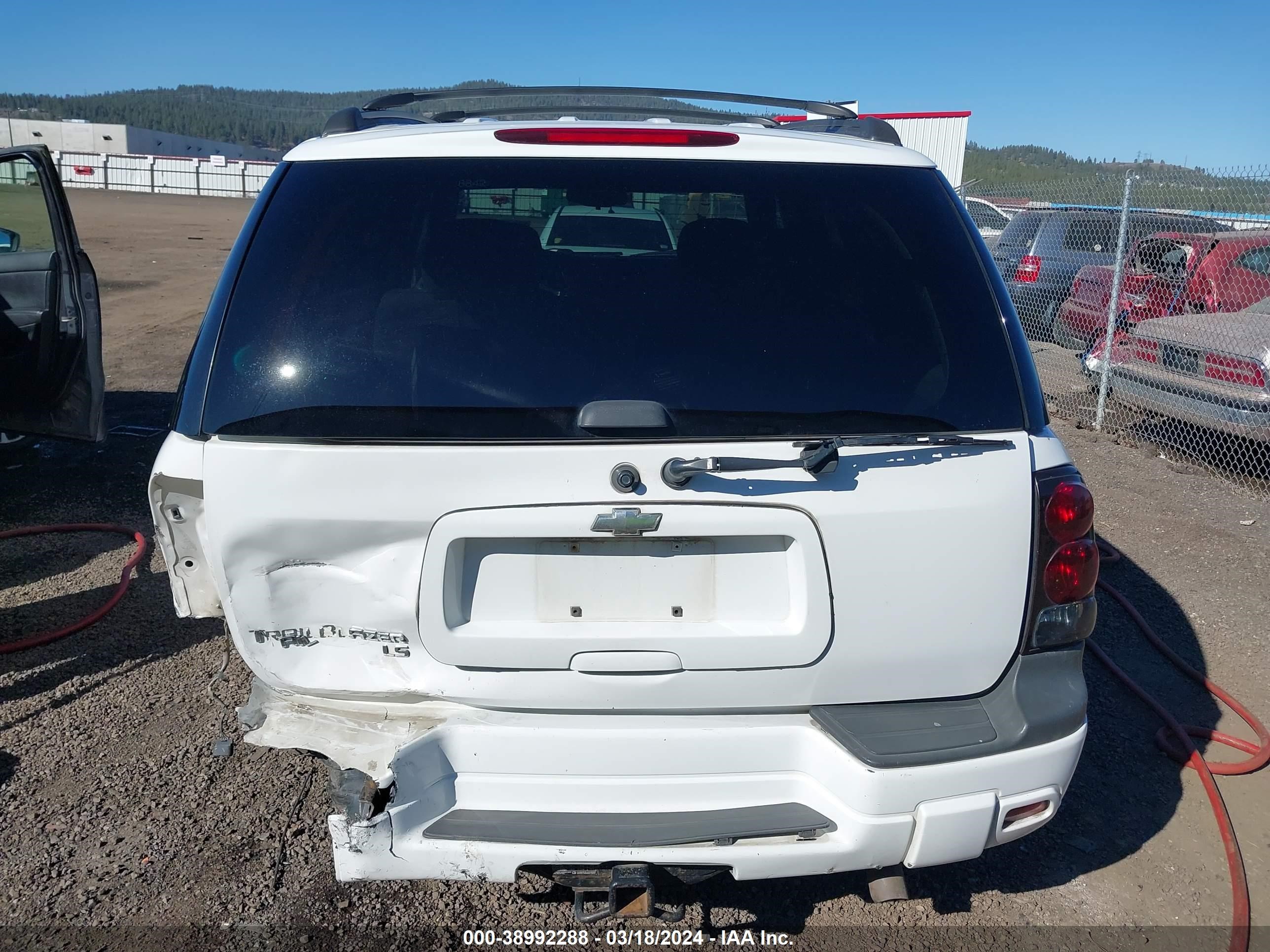 Photo 16 VIN: 1GNDT13S152204207 - CHEVROLET TRAILBLAZER 