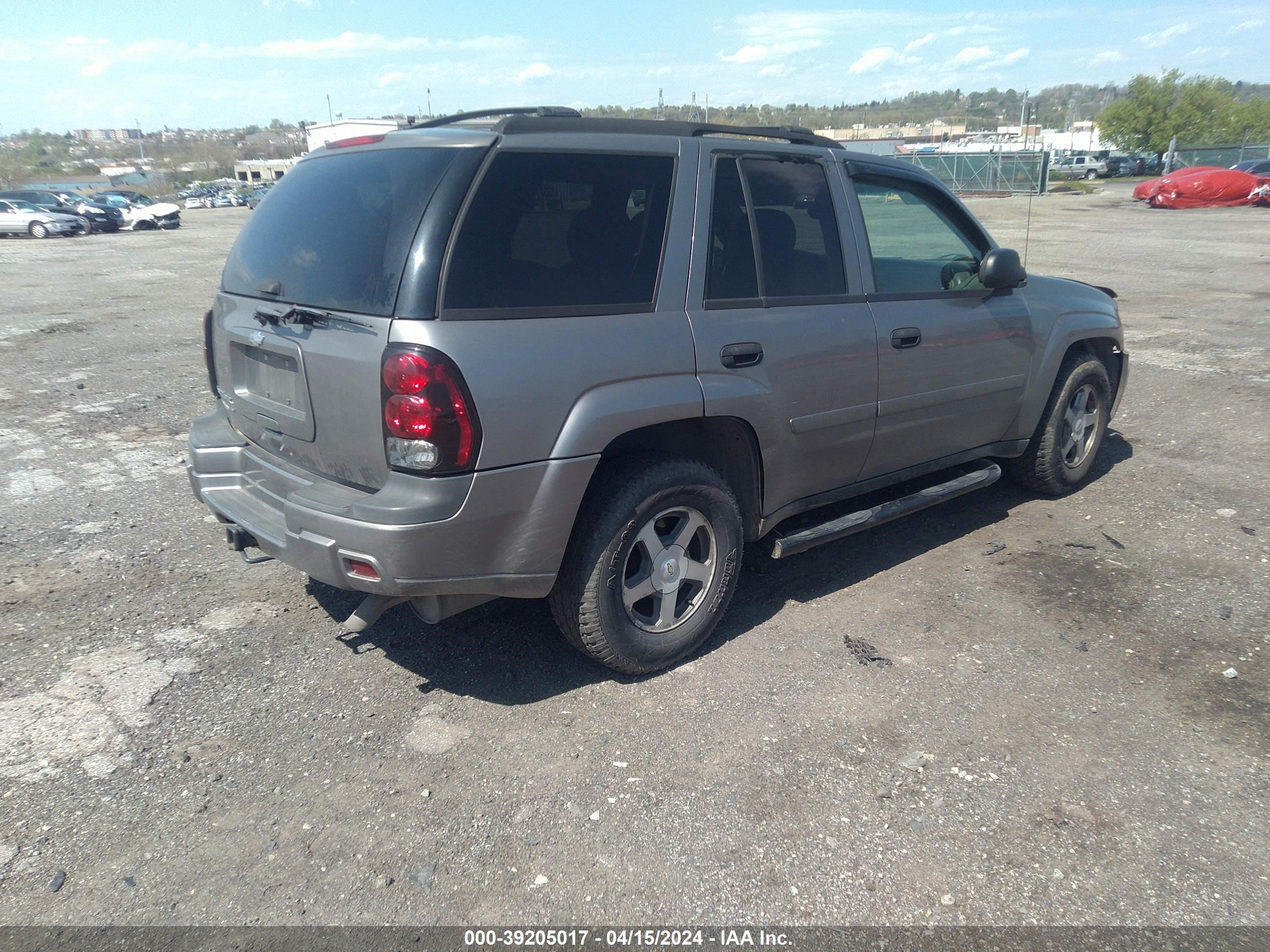 Photo 3 VIN: 1GNDT13S162218707 - CHEVROLET TRAILBLAZER 