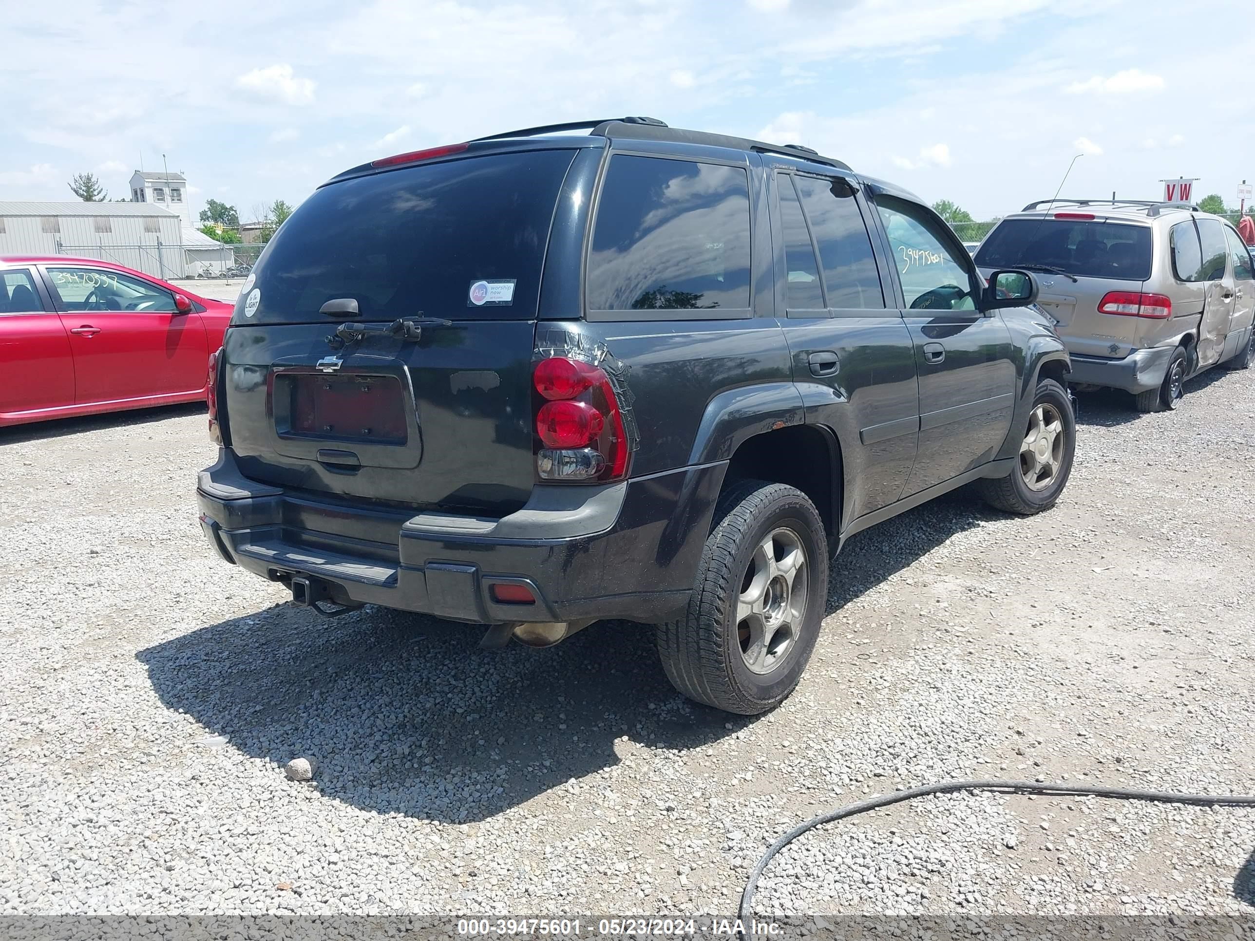 Photo 3 VIN: 1GNDT13S162348101 - CHEVROLET TRAILBLAZER 