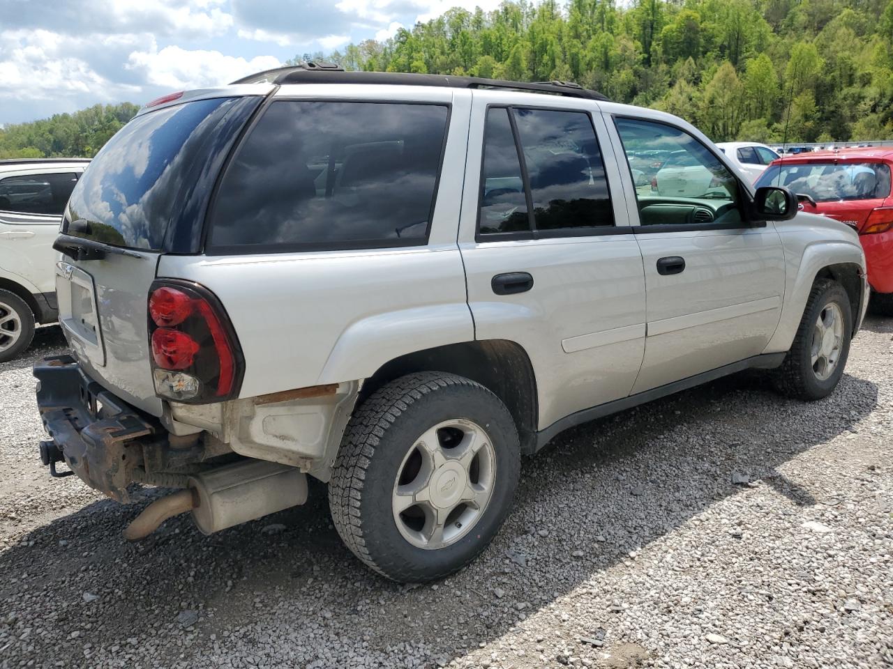 Photo 2 VIN: 1GNDT13S172159014 - CHEVROLET TRAILBLAZER 