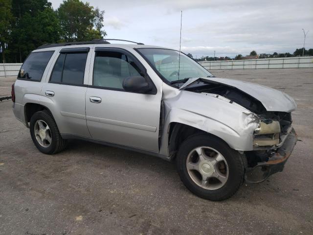 Photo 3 VIN: 1GNDT13S182104404 - CHEVROLET TRAILBLAZE 