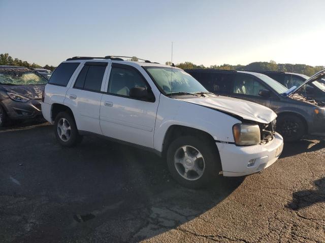 Photo 3 VIN: 1GNDT13S182132476 - CHEVROLET TRAILBLAZE 