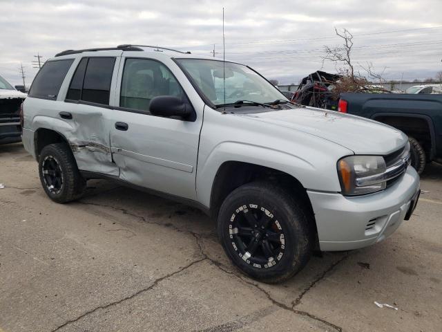 Photo 3 VIN: 1GNDT13S182231329 - CHEVROLET TRAILBLZR 