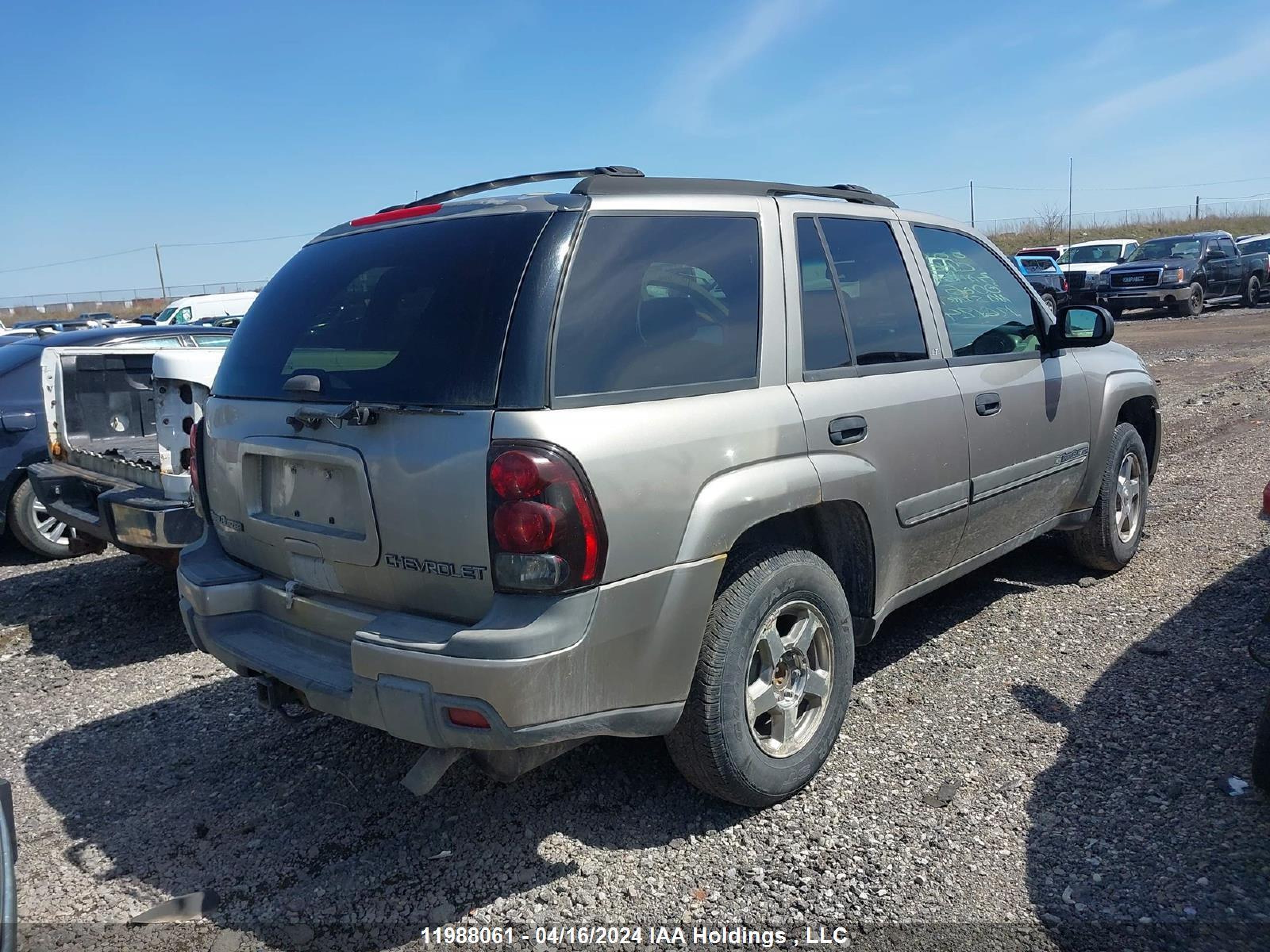 Photo 3 VIN: 1GNDT13S222480066 - CHEVROLET TRAILBLAZER 