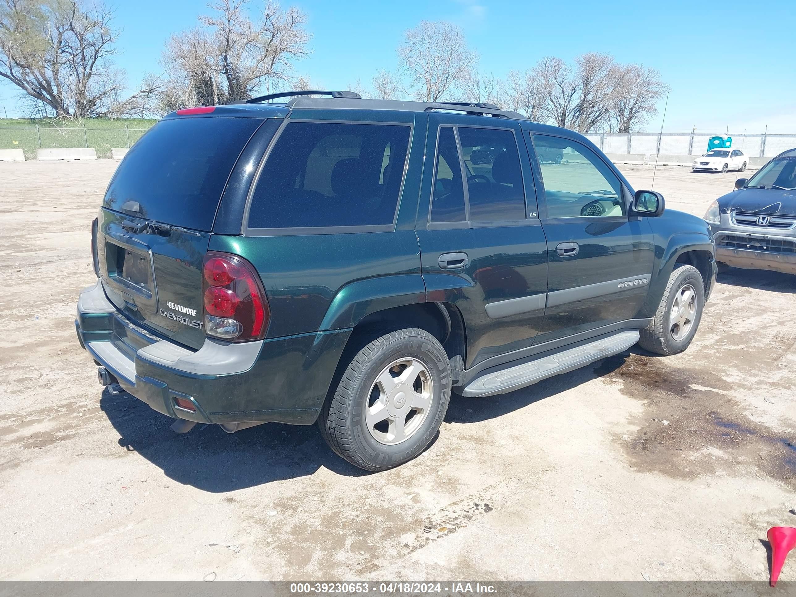 Photo 3 VIN: 1GNDT13S232241442 - CHEVROLET TRAILBLAZER 