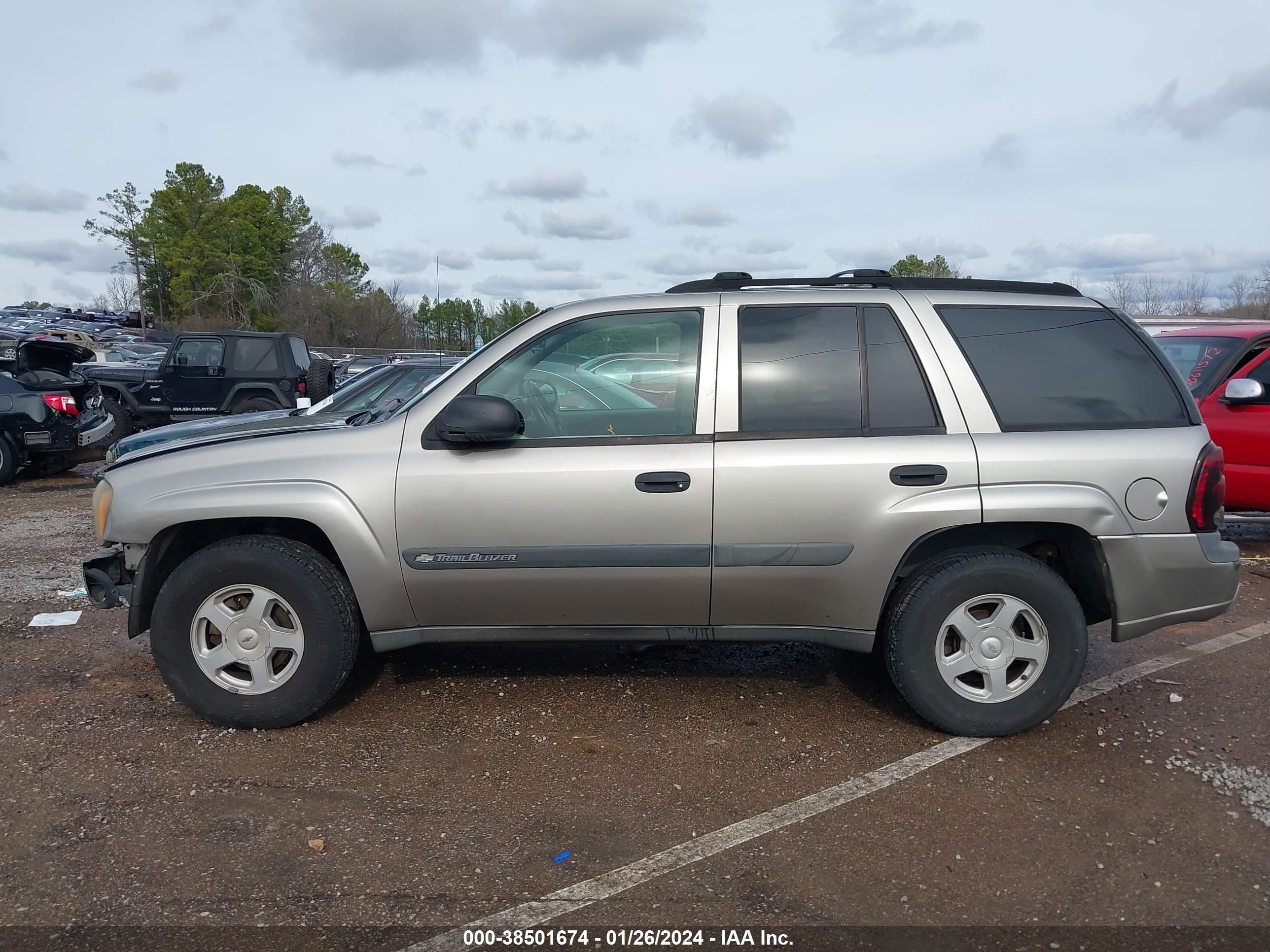 Photo 12 VIN: 1GNDT13S232360429 - CHEVROLET TRAILBLAZER 