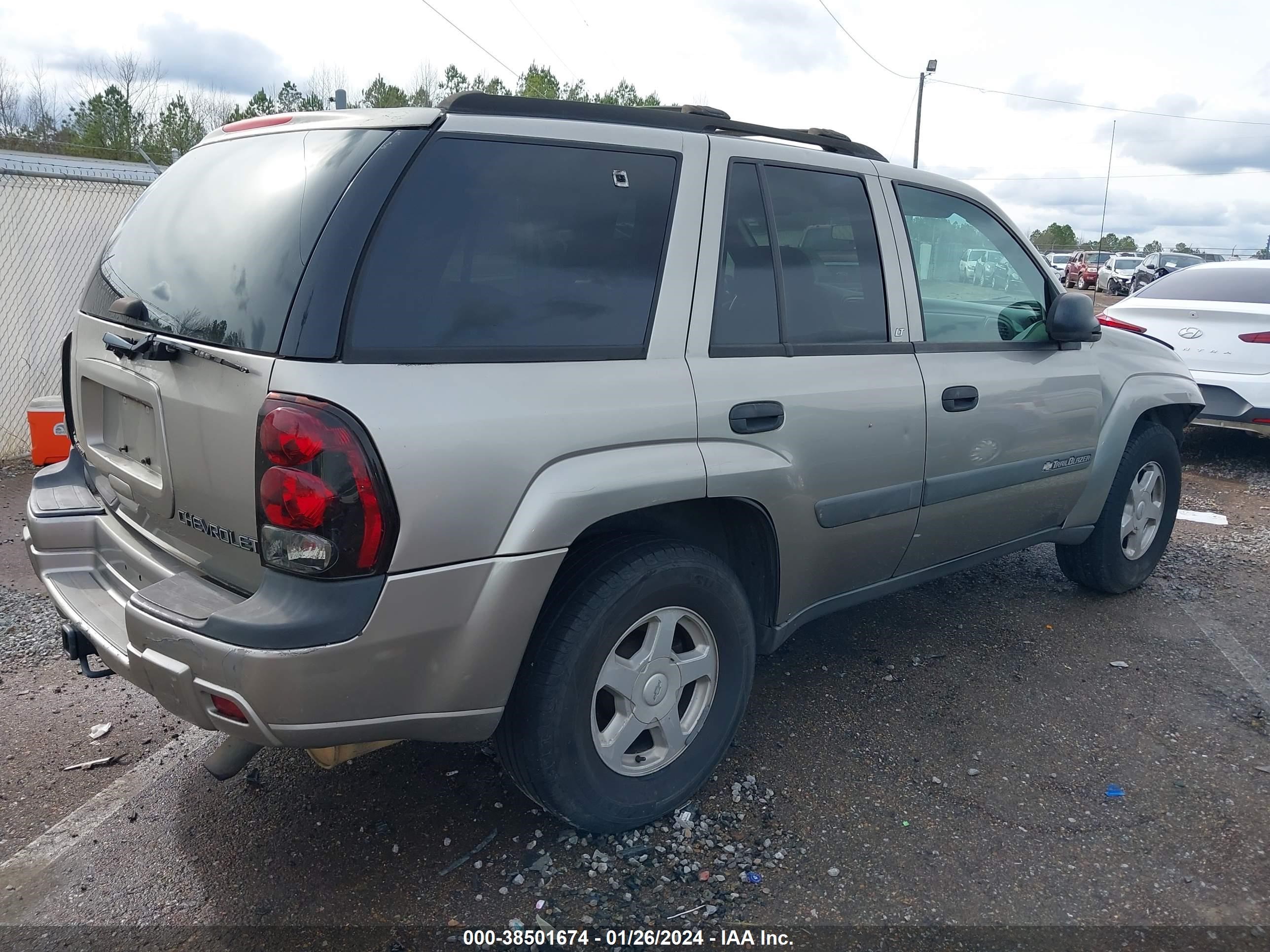 Photo 3 VIN: 1GNDT13S232360429 - CHEVROLET TRAILBLAZER 