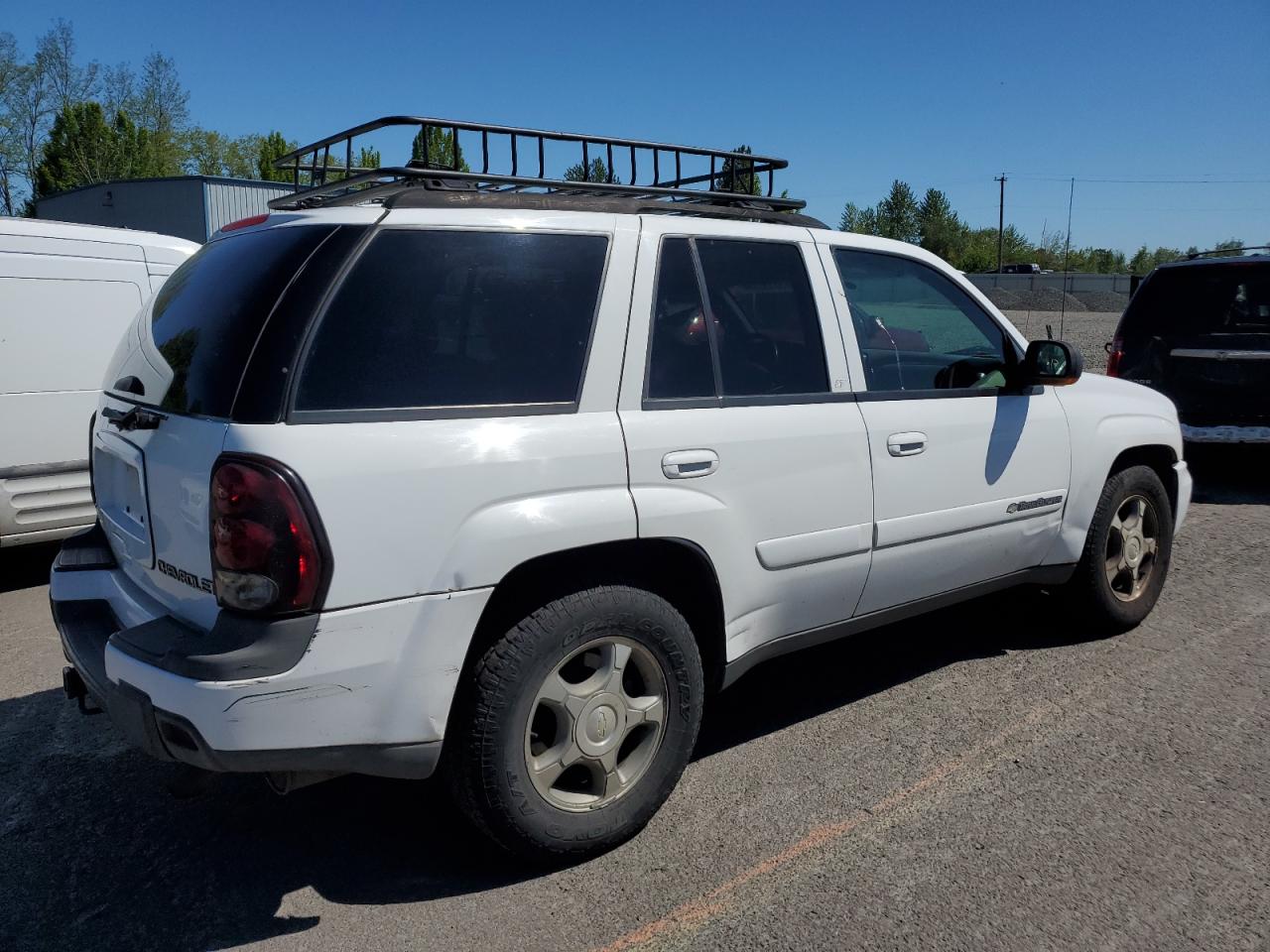 Photo 2 VIN: 1GNDT13S242162872 - CHEVROLET TRAILBLAZER 