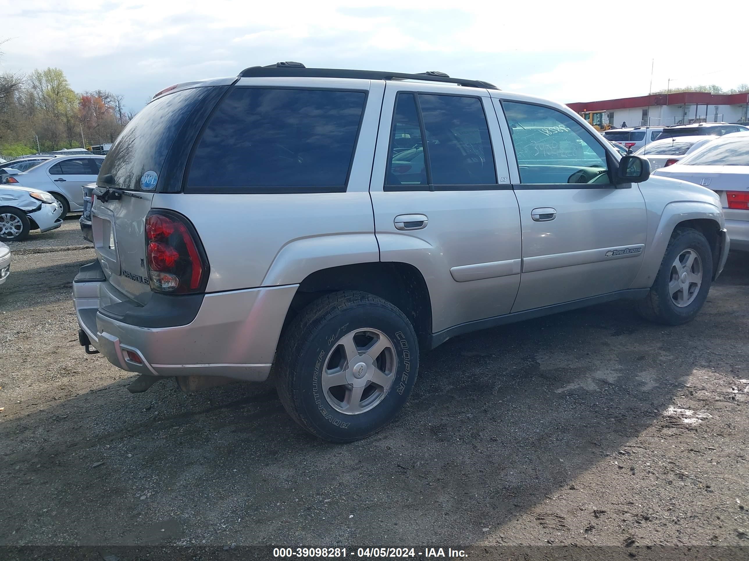 Photo 3 VIN: 1GNDT13S242220091 - CHEVROLET TRAILBLAZER 