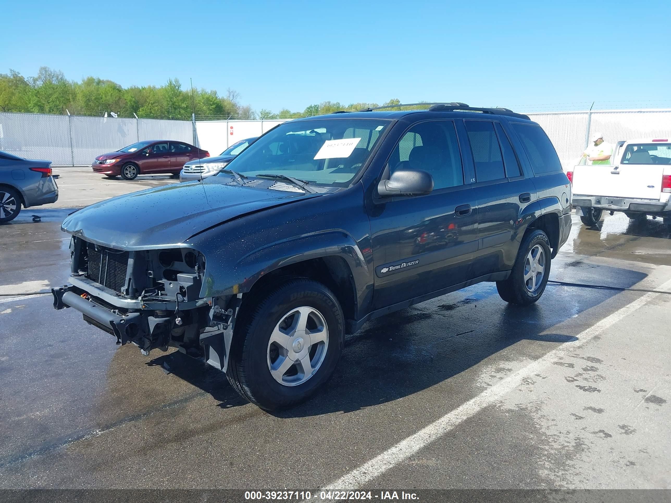 Photo 1 VIN: 1GNDT13S242415995 - CHEVROLET TRAILBLAZER 