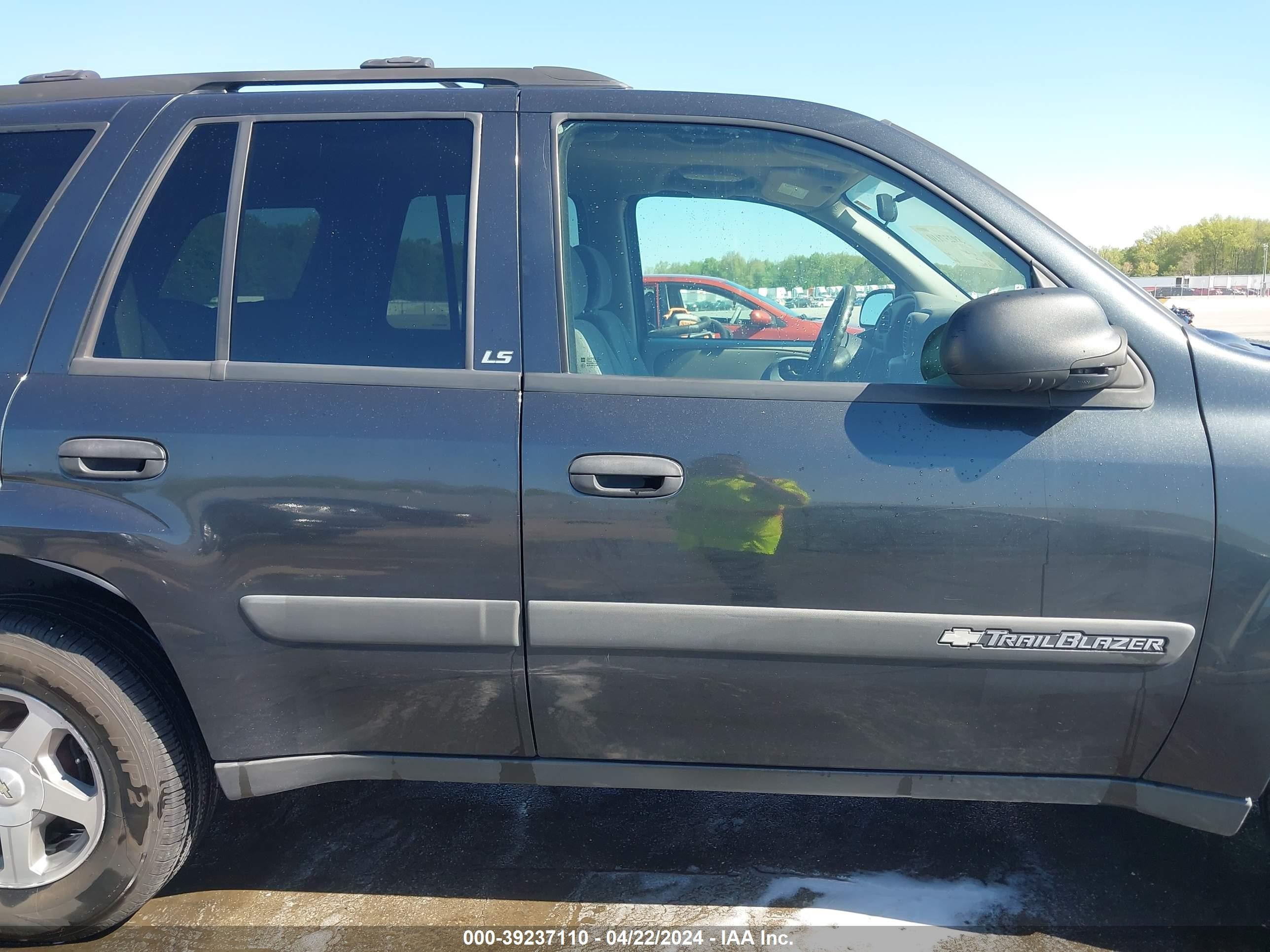 Photo 13 VIN: 1GNDT13S242415995 - CHEVROLET TRAILBLAZER 