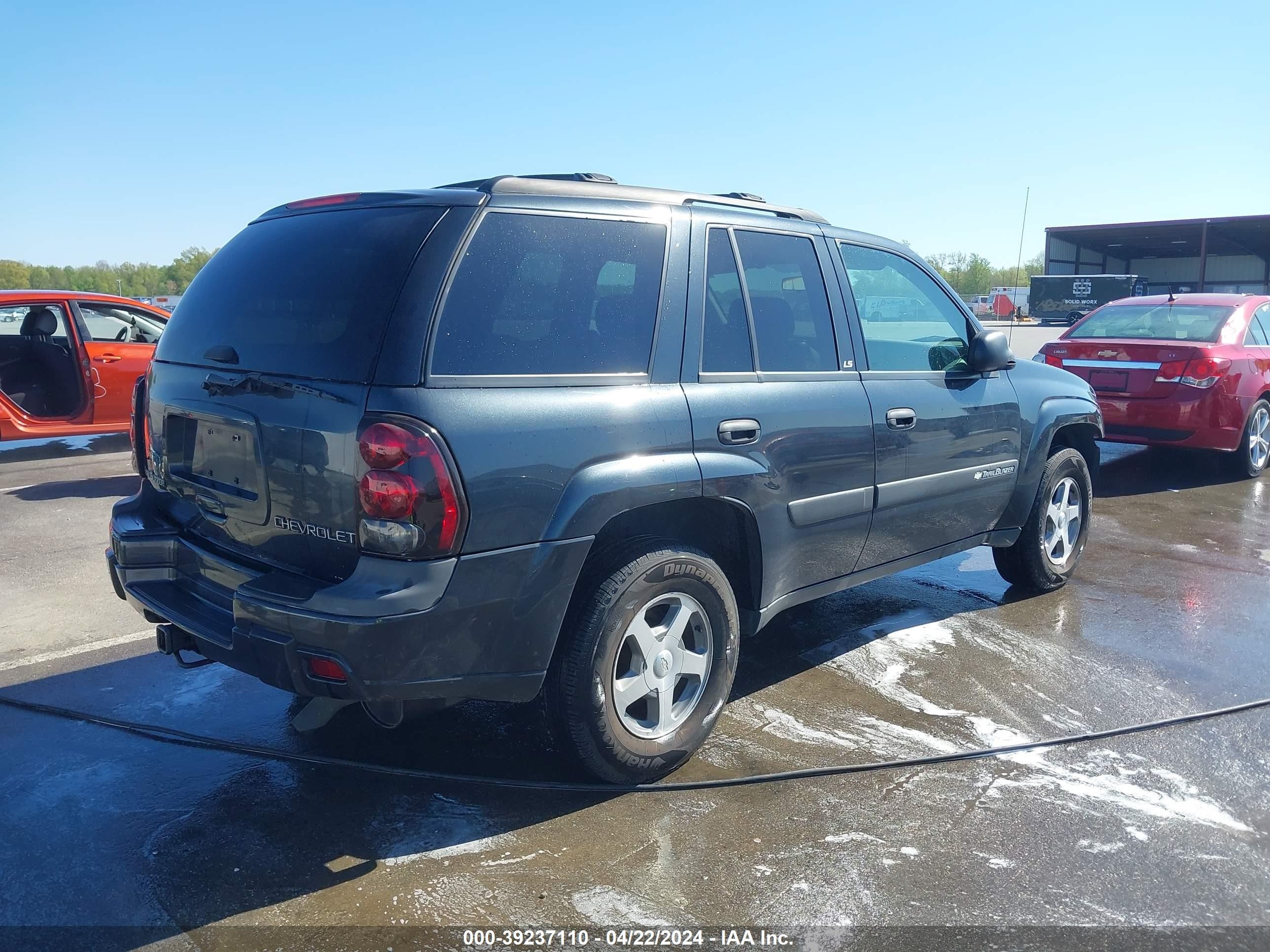 Photo 3 VIN: 1GNDT13S242415995 - CHEVROLET TRAILBLAZER 