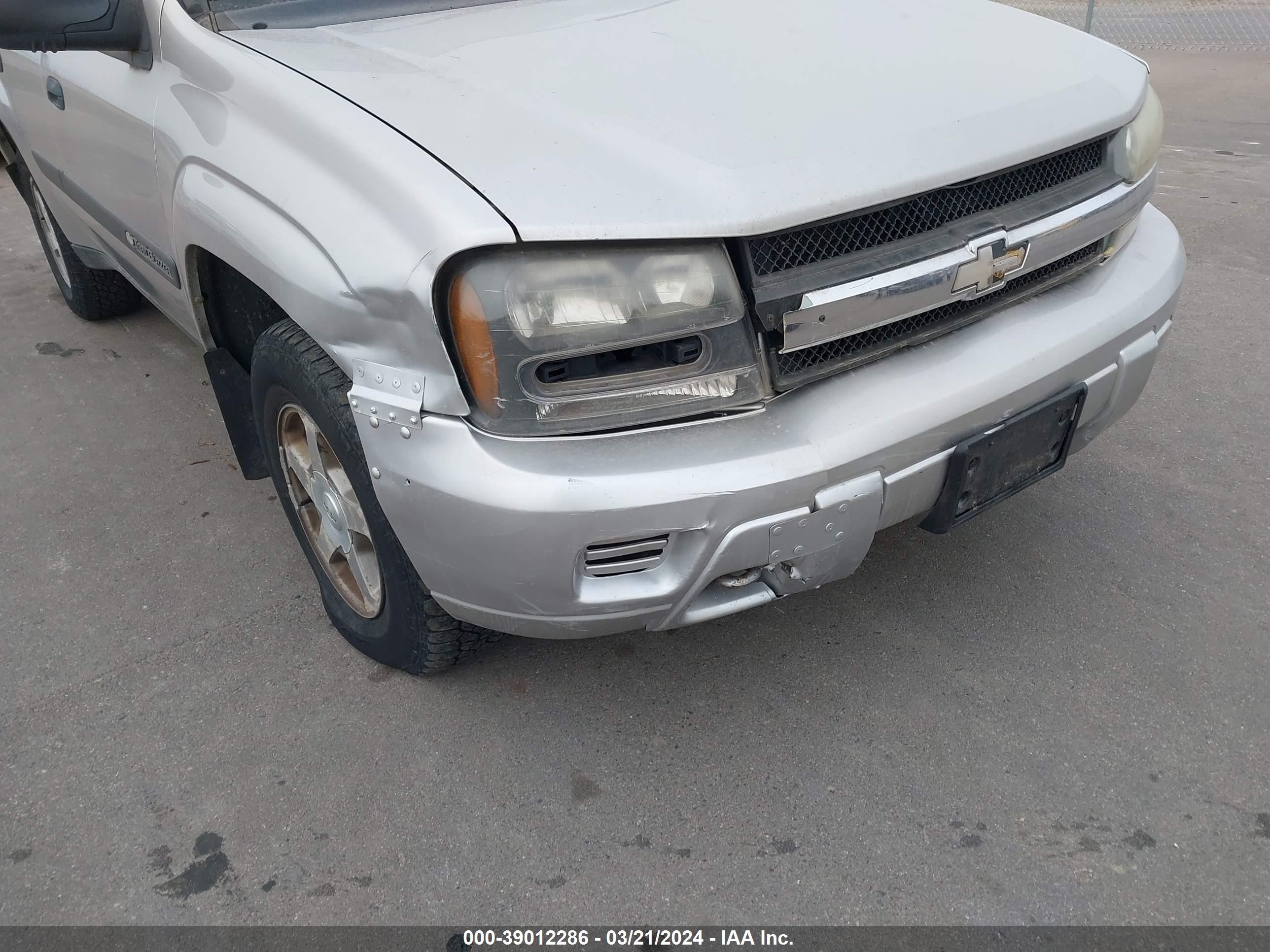 Photo 12 VIN: 1GNDT13S242430853 - CHEVROLET TRAILBLAZER 