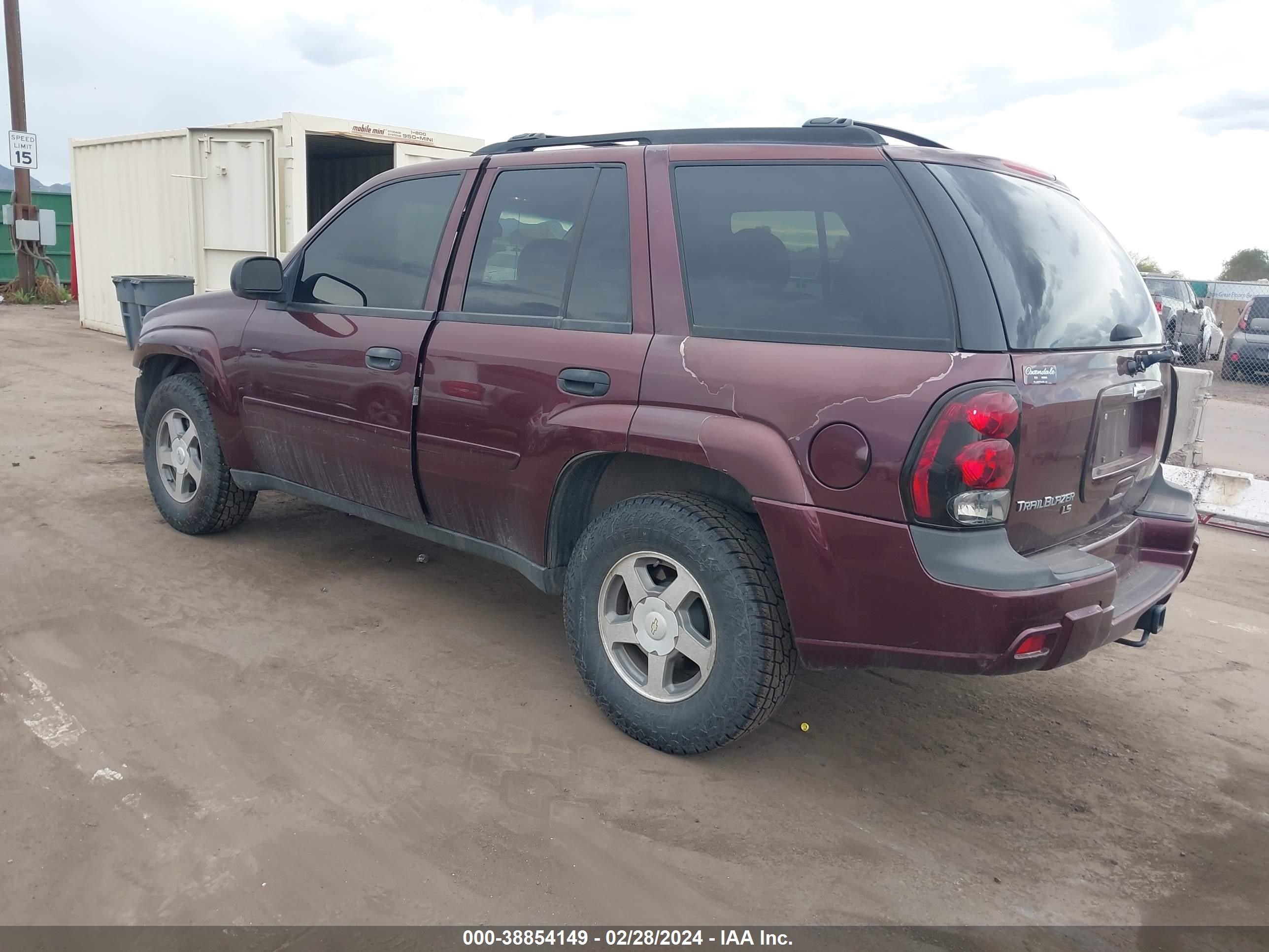 Photo 2 VIN: 1GNDT13S262157948 - CHEVROLET TRAILBLAZER 