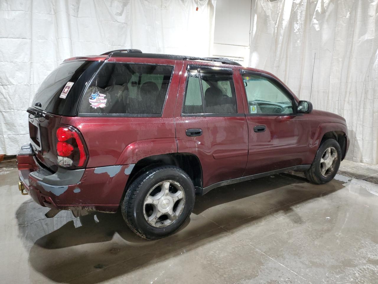 Photo 2 VIN: 1GNDT13S272274799 - CHEVROLET TRAILBLAZER 