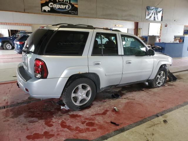 Photo 2 VIN: 1GNDT13S282145706 - CHEVROLET TRAILBLZR 