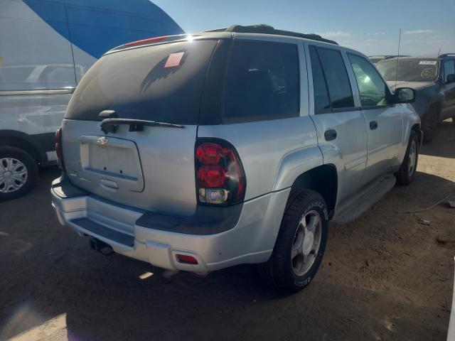 Photo 2 VIN: 1GNDT13S282173151 - CHEVROLET TRAILBLAZE 