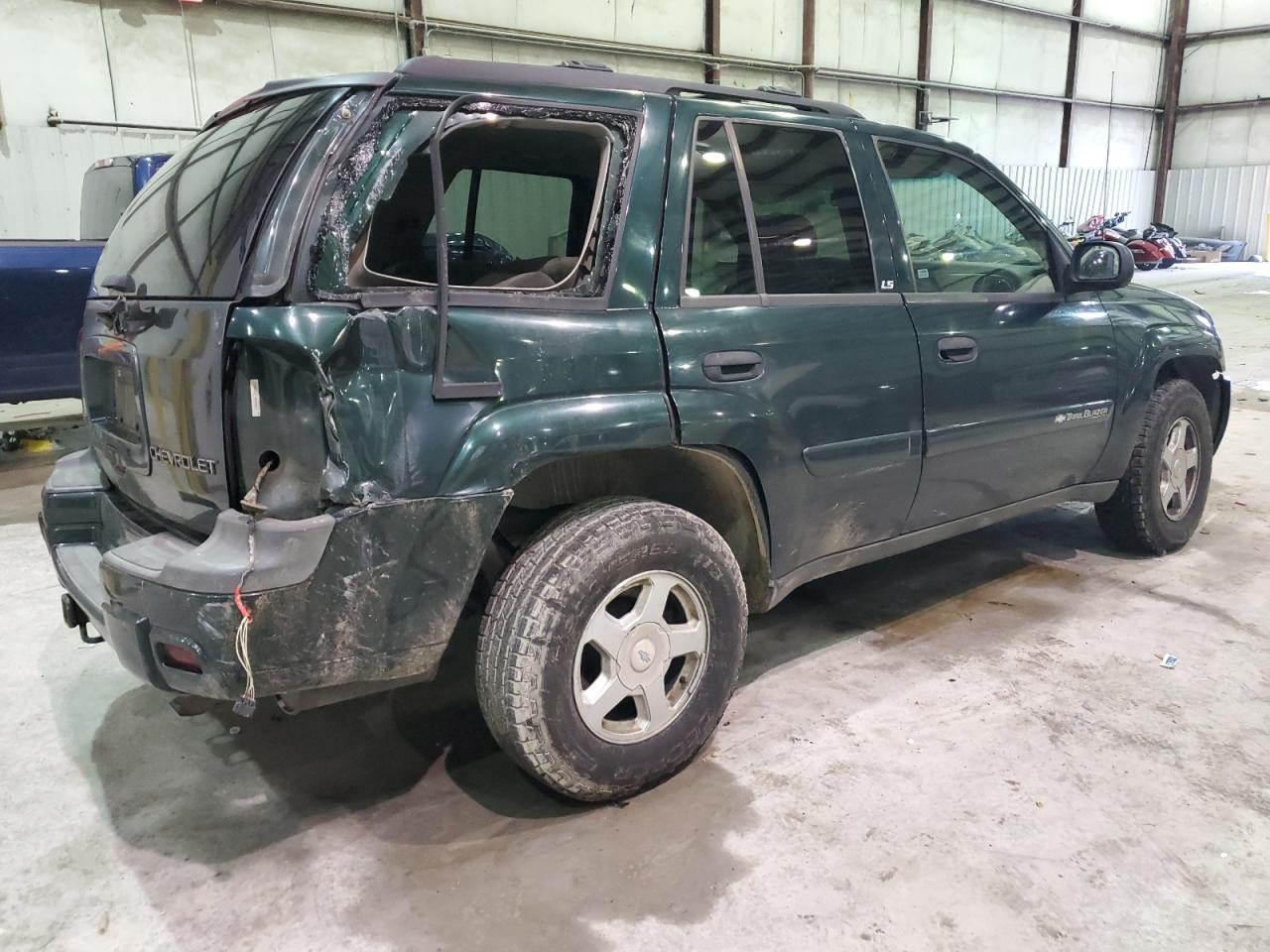 Photo 2 VIN: 1GNDT13S322272732 - CHEVROLET TRAILBLAZER 