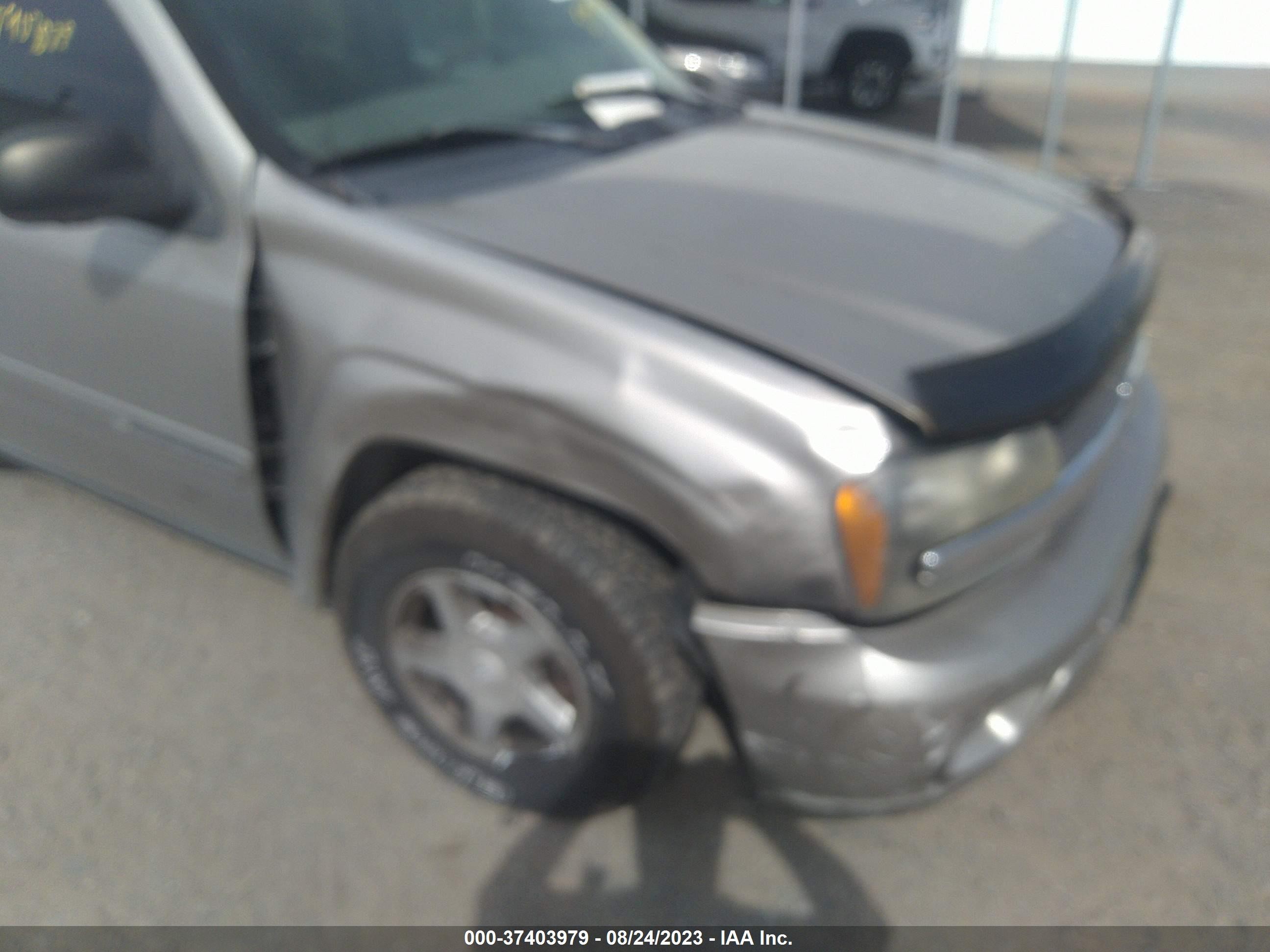 Photo 5 VIN: 1GNDT13S322293242 - CHEVROLET TRAILBLAZER 