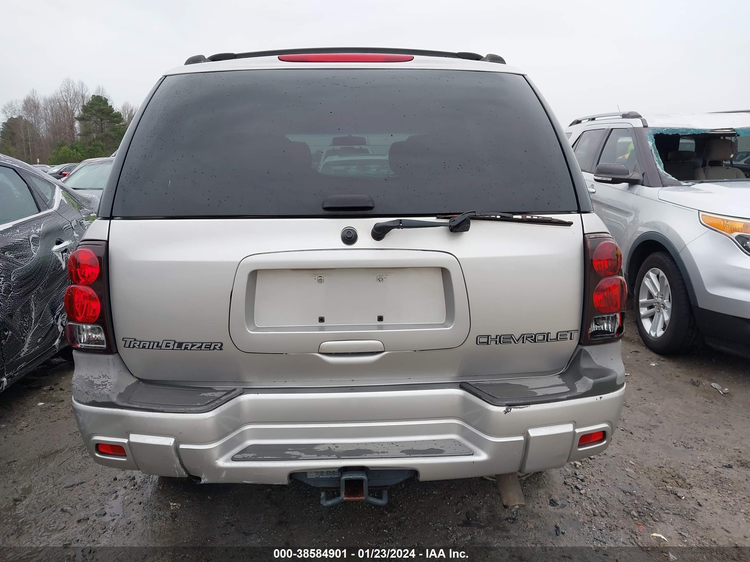 Photo 15 VIN: 1GNDT13S342179860 - CHEVROLET TRAILBLAZER 