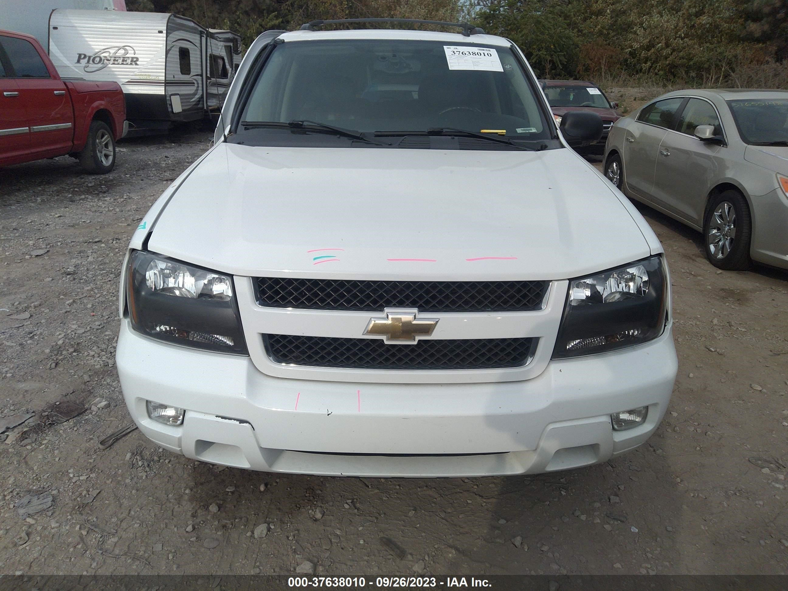 Photo 11 VIN: 1GNDT13S362101100 - CHEVROLET TRAILBLAZER 