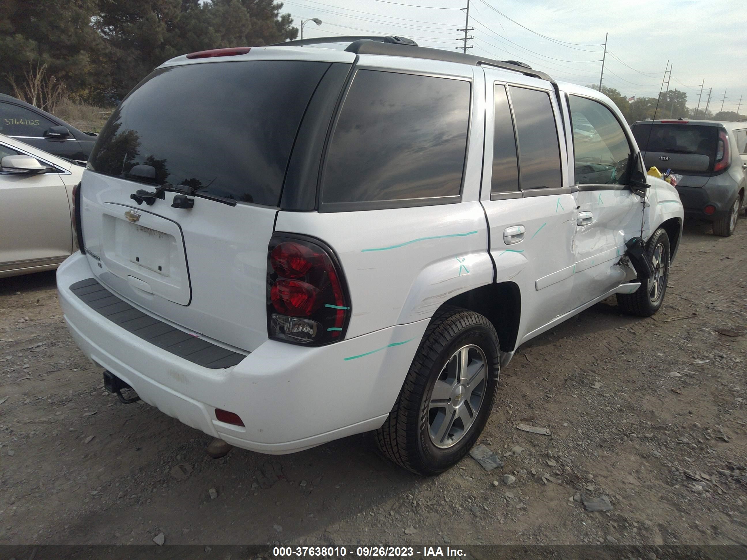 Photo 3 VIN: 1GNDT13S362101100 - CHEVROLET TRAILBLAZER 