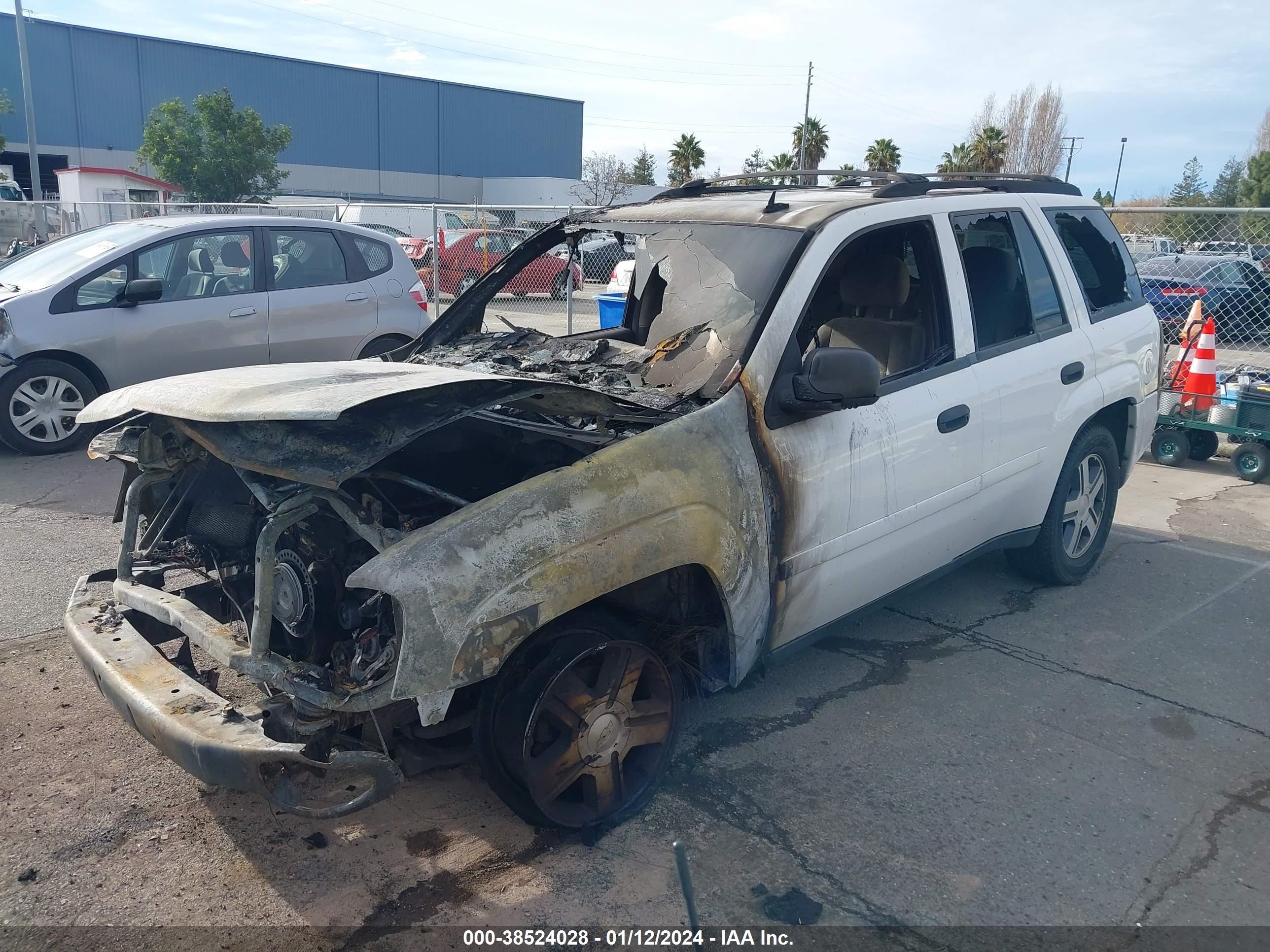 Photo 1 VIN: 1GNDT13S362144643 - CHEVROLET TRAILBLAZER 