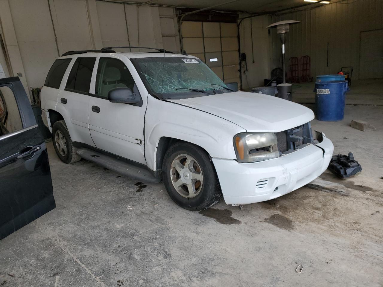 Photo 3 VIN: 1GNDT13S362245049 - CHEVROLET TRAILBLAZER 