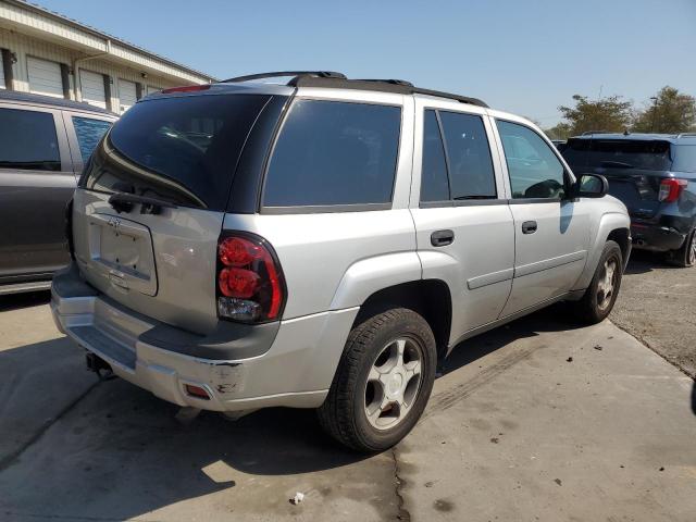 Photo 2 VIN: 1GNDT13S372126032 - CHEVROLET TRAILBLAZE 