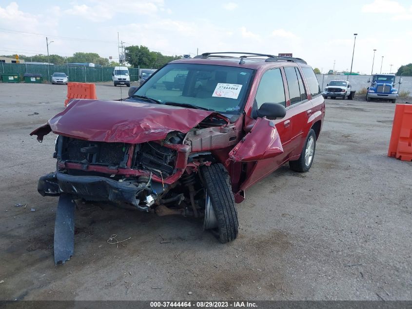 Photo 1 VIN: 1GNDT13S372136110 - CHEVROLET TRAILBLAZER 