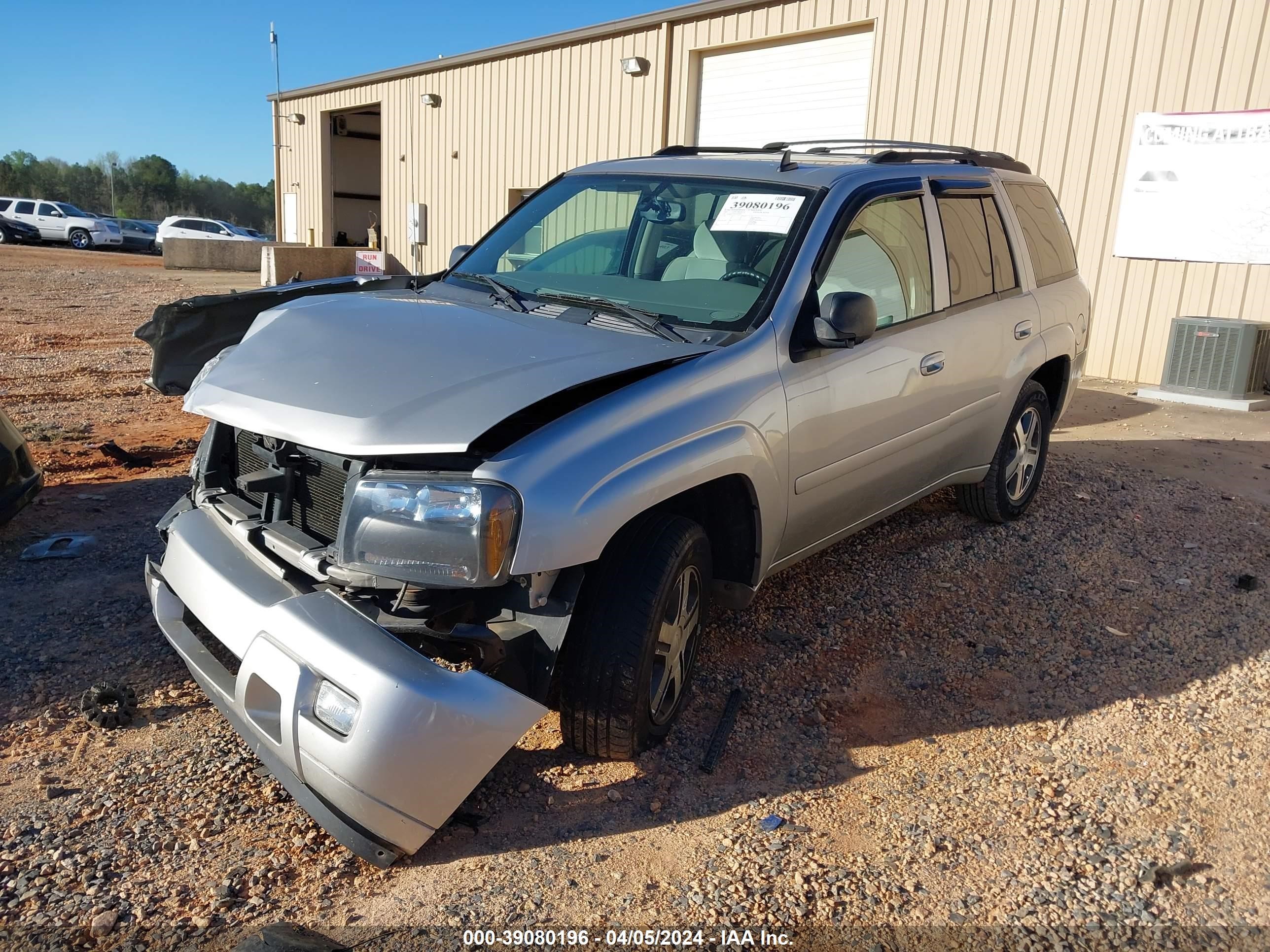 Photo 1 VIN: 1GNDT13S372196825 - CHEVROLET TRAILBLAZER 