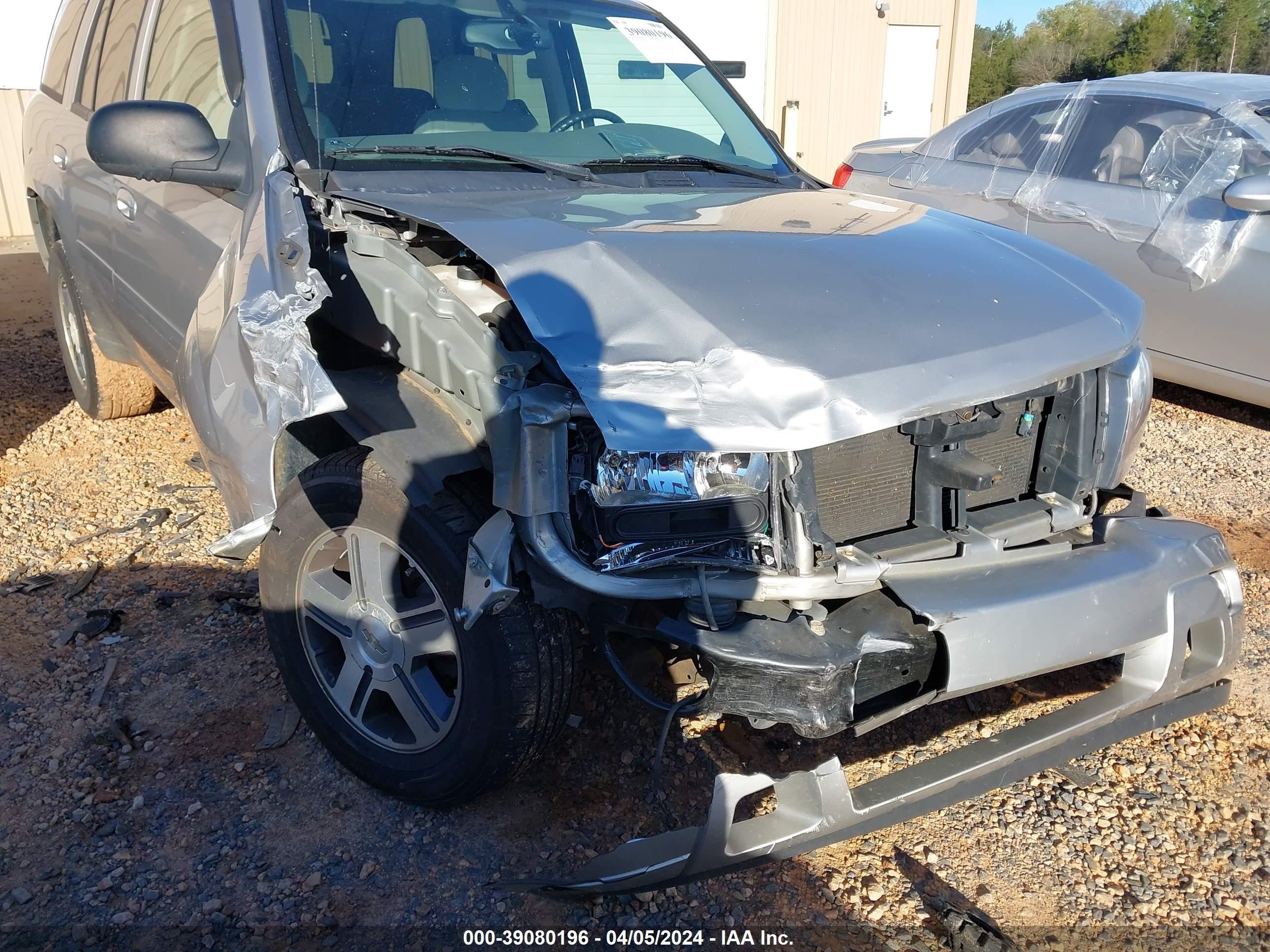 Photo 5 VIN: 1GNDT13S372196825 - CHEVROLET TRAILBLAZER 