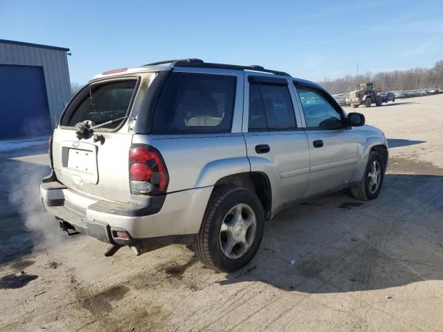 Photo 2 VIN: 1GNDT13S372216121 - CHEVROLET TRAILBLZR 