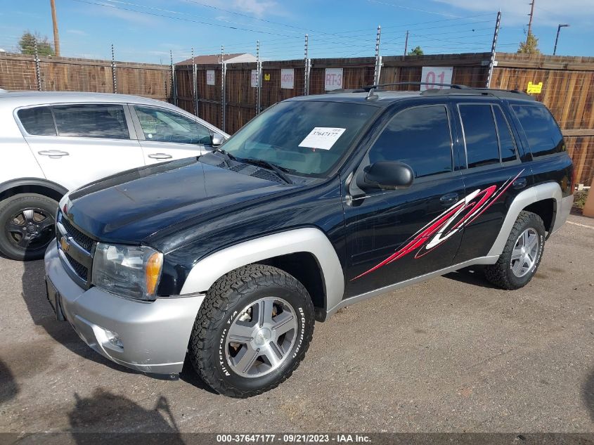 Photo 1 VIN: 1GNDT13S372256540 - CHEVROLET TRAILBLAZER 