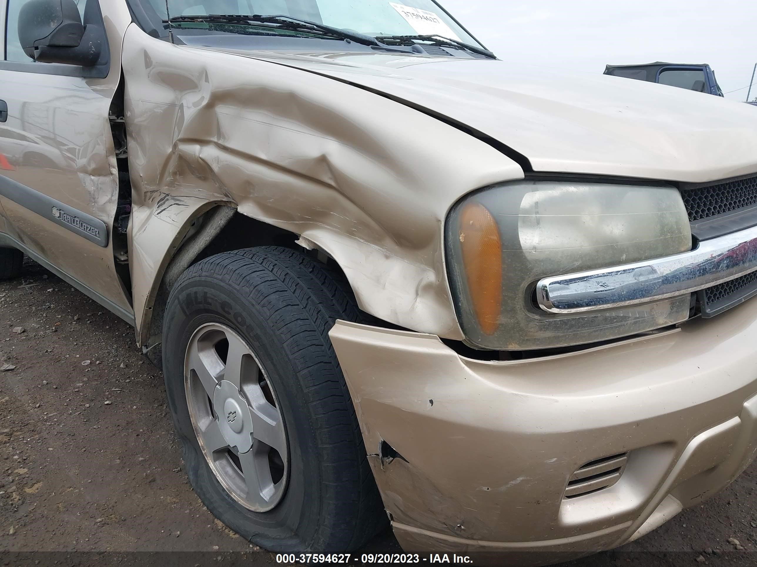 Photo 5 VIN: 1GNDT13S442149492 - CHEVROLET TRAILBLAZER 