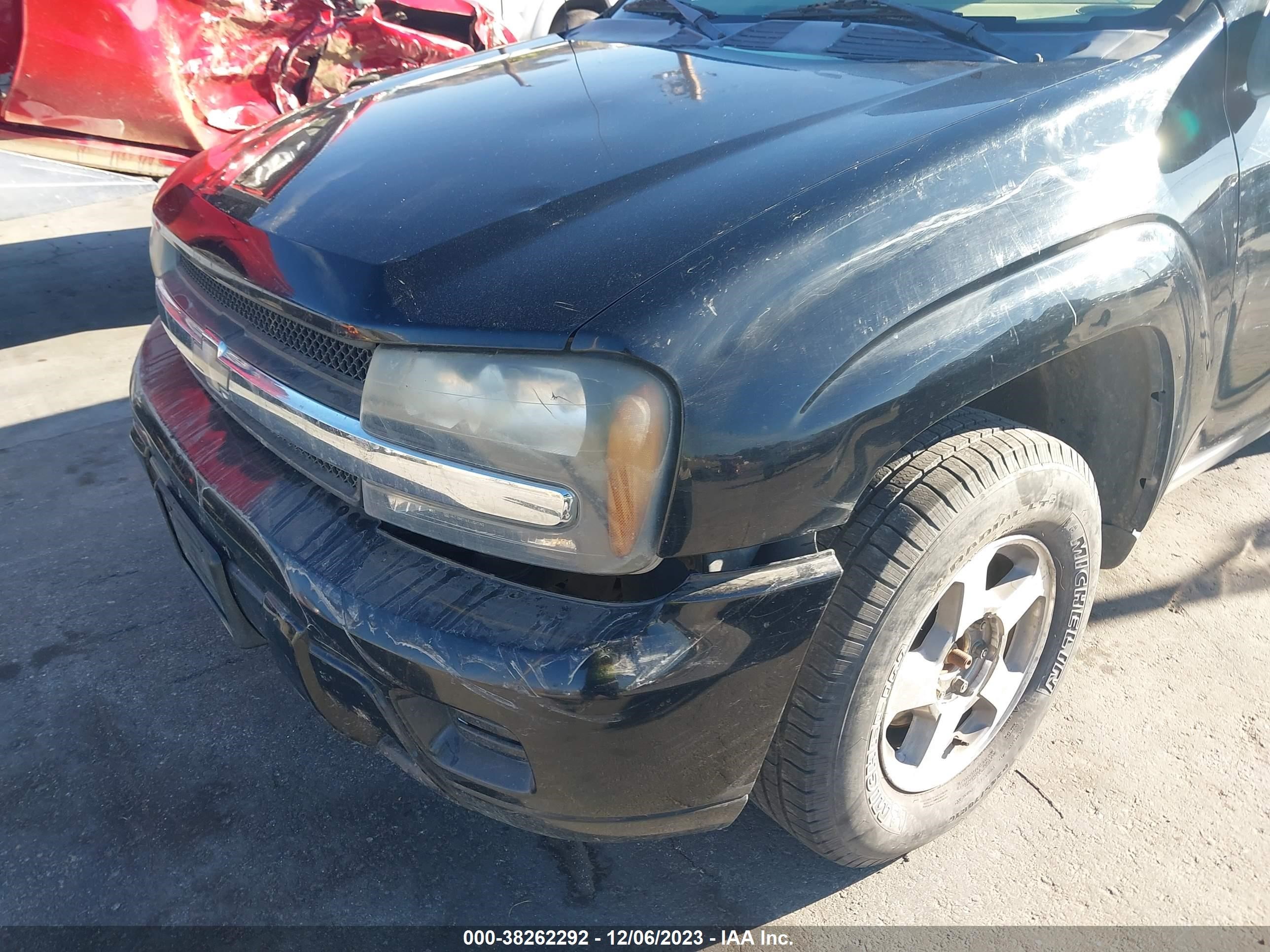 Photo 5 VIN: 1GNDT13S442410040 - CHEVROLET TRAILBLAZER 