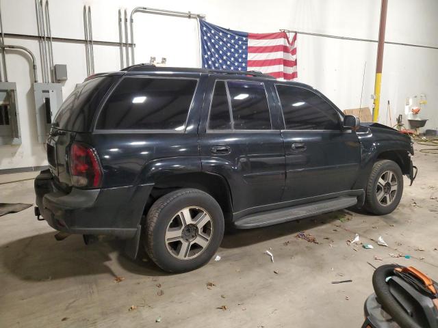 Photo 2 VIN: 1GNDT13S452357180 - CHEVROLET TRAILBLAZE 