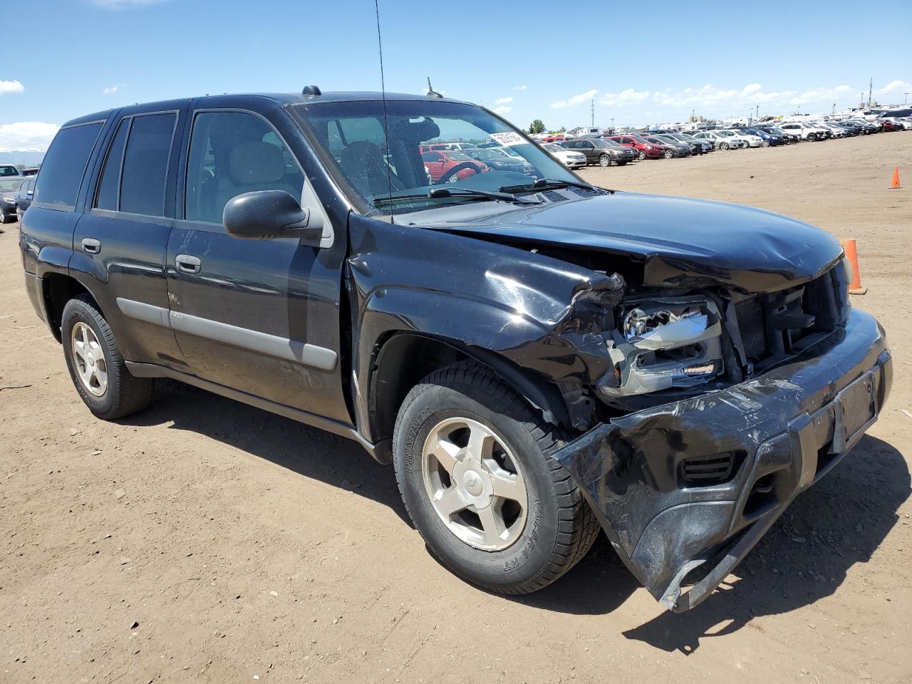 Photo 3 VIN: 1GNDT13S452381916 - CHEVROLET TRAILBLAZER 