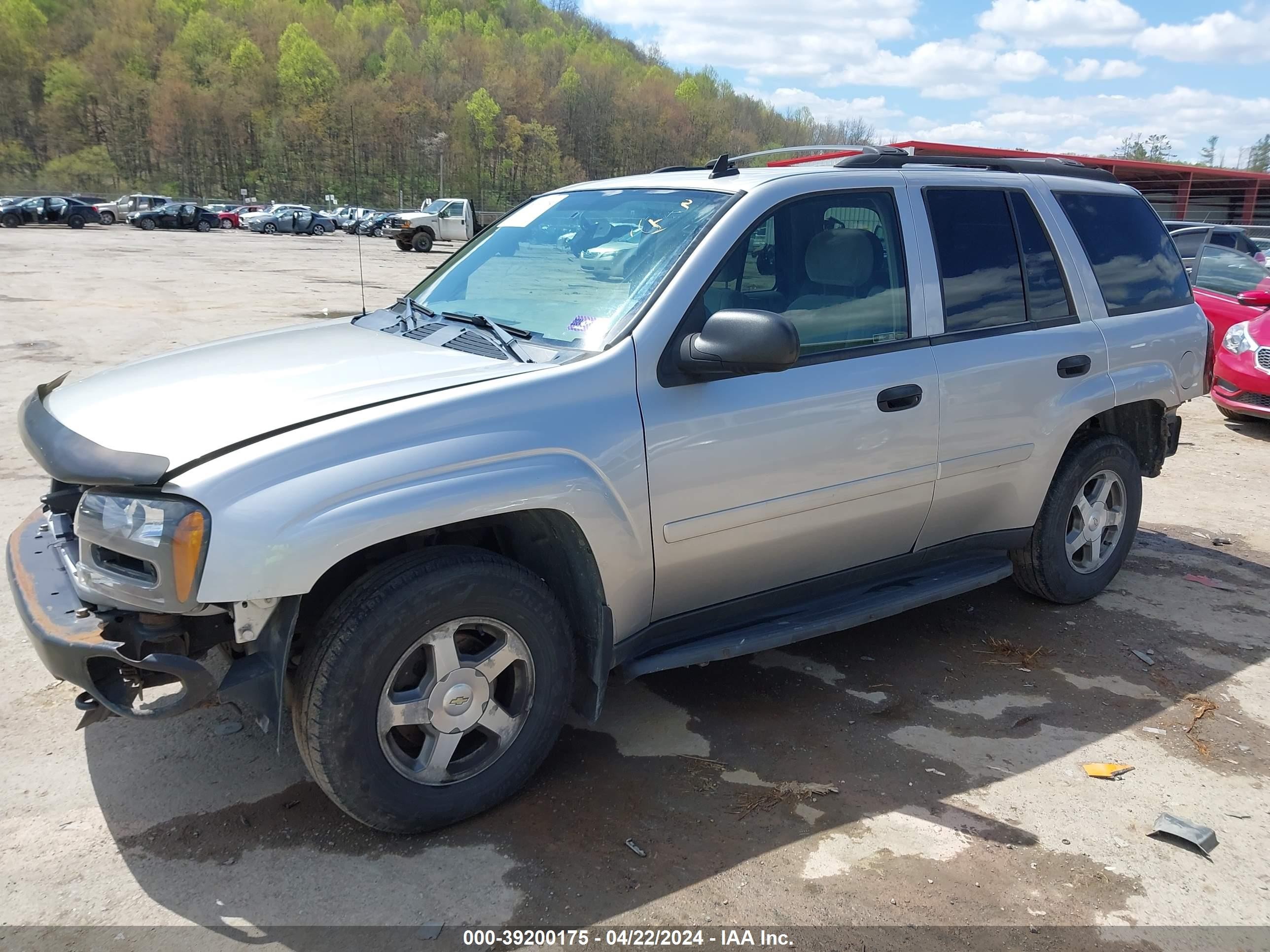 Photo 1 VIN: 1GNDT13S462229832 - CHEVROLET TRAILBLAZER 